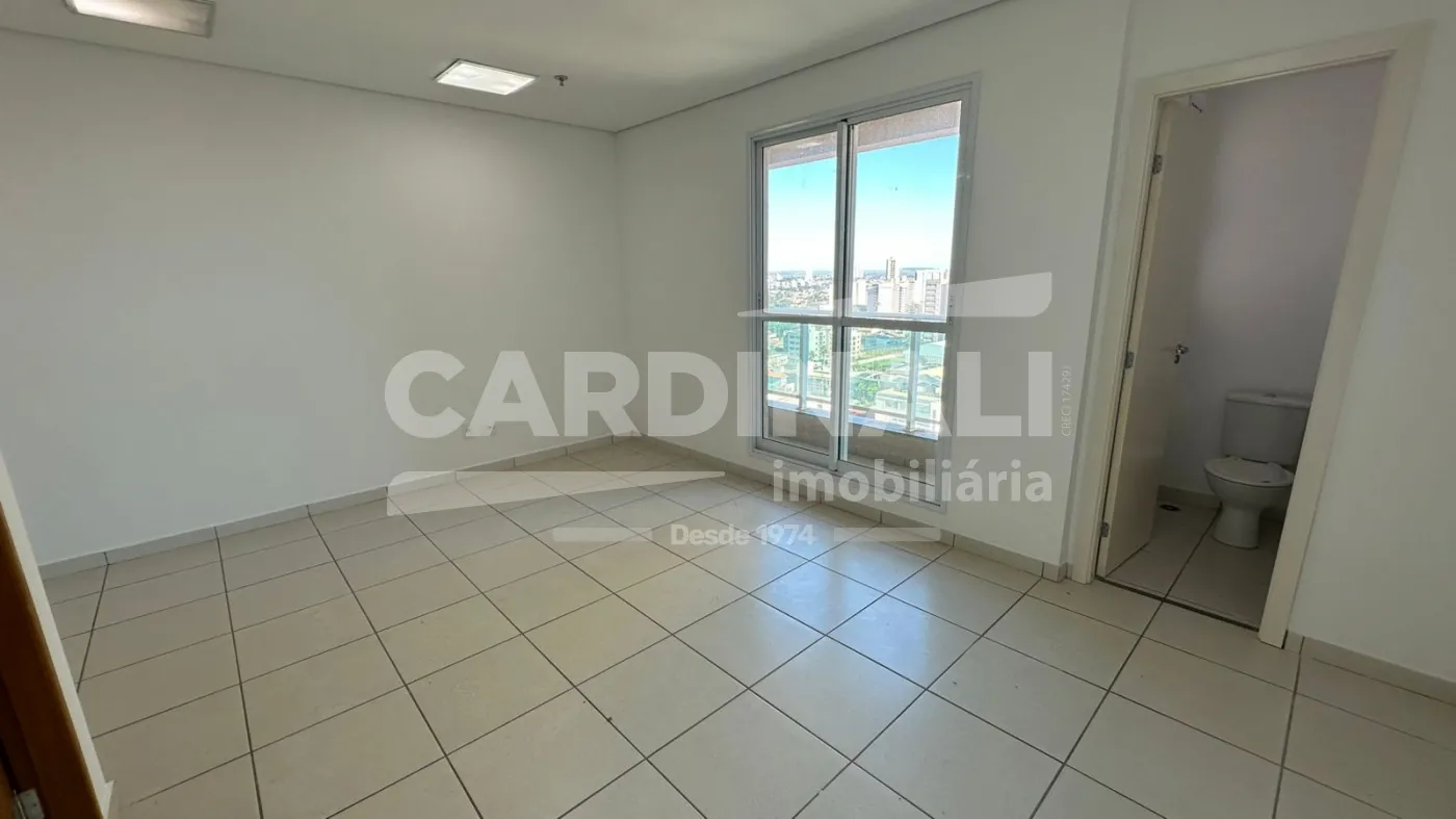 Comercial / Sala  Sal&atilde;o com Condom&iacute;nio em Ribeir&atilde;o Preto 