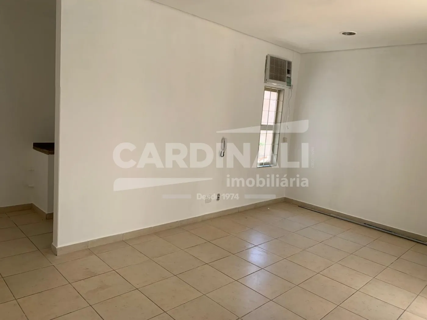 Comercial / Sala sem Condom&iacute;nio em Ribeir&atilde;o Preto Alugar por R$1.800,00