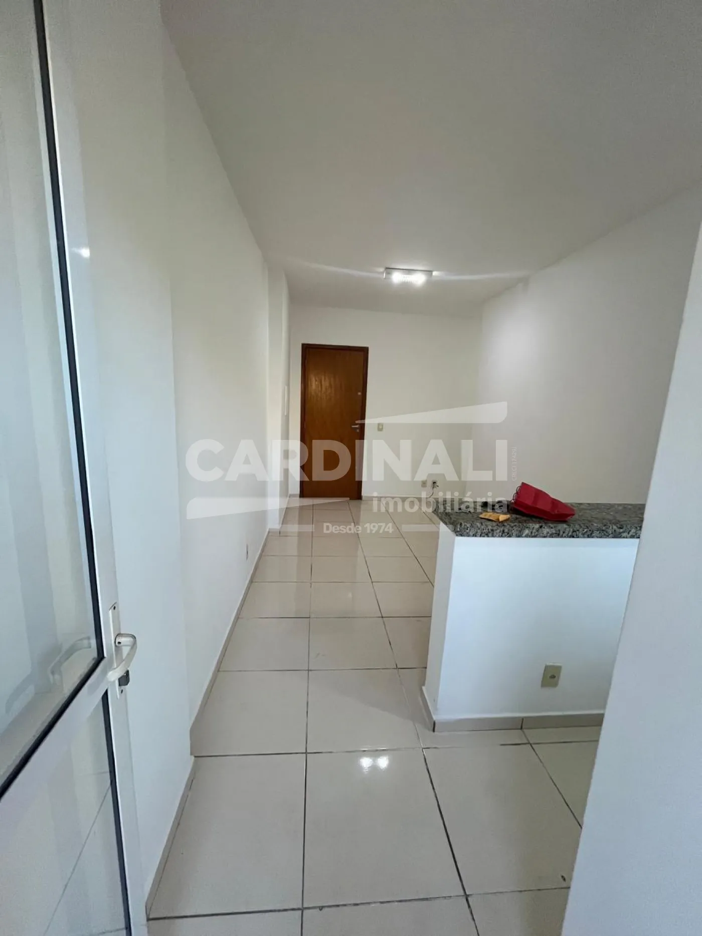 Alugar Apartamento / Padr&atilde;o em Ribeir&atilde;o Preto R$ 1.500,00 - Foto 3
