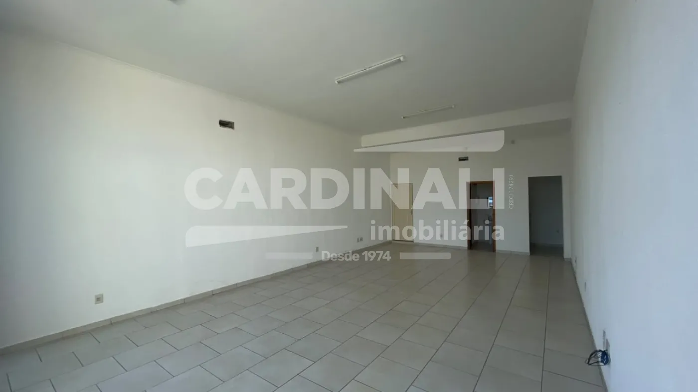 Alugar Comercial / Sal&atilde;o em Ribeir&atilde;o Preto R$ 3.000,00 - Foto 1