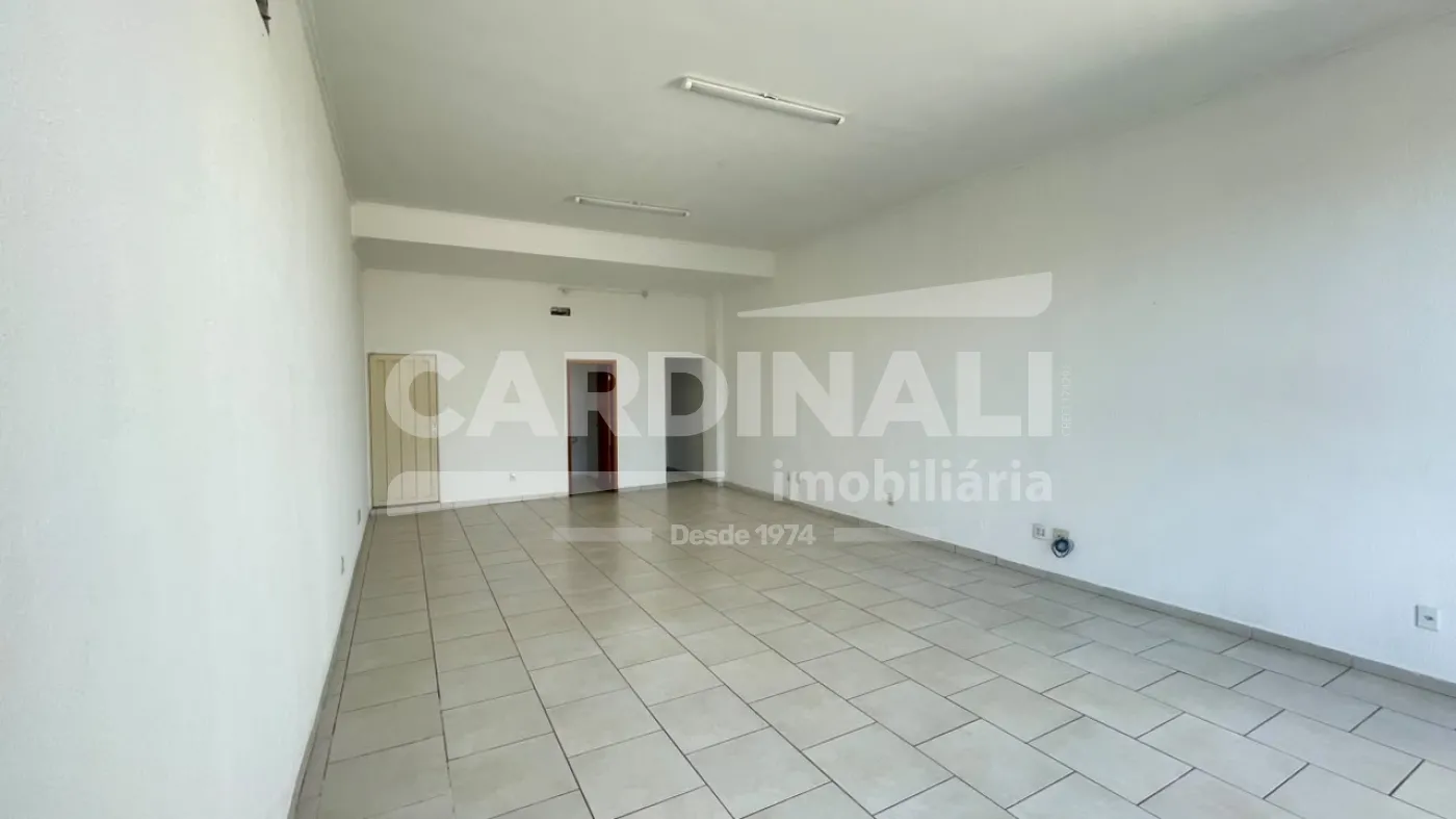 Alugar Comercial / Sal&atilde;o em Ribeir&atilde;o Preto R$ 3.000,00 - Foto 3