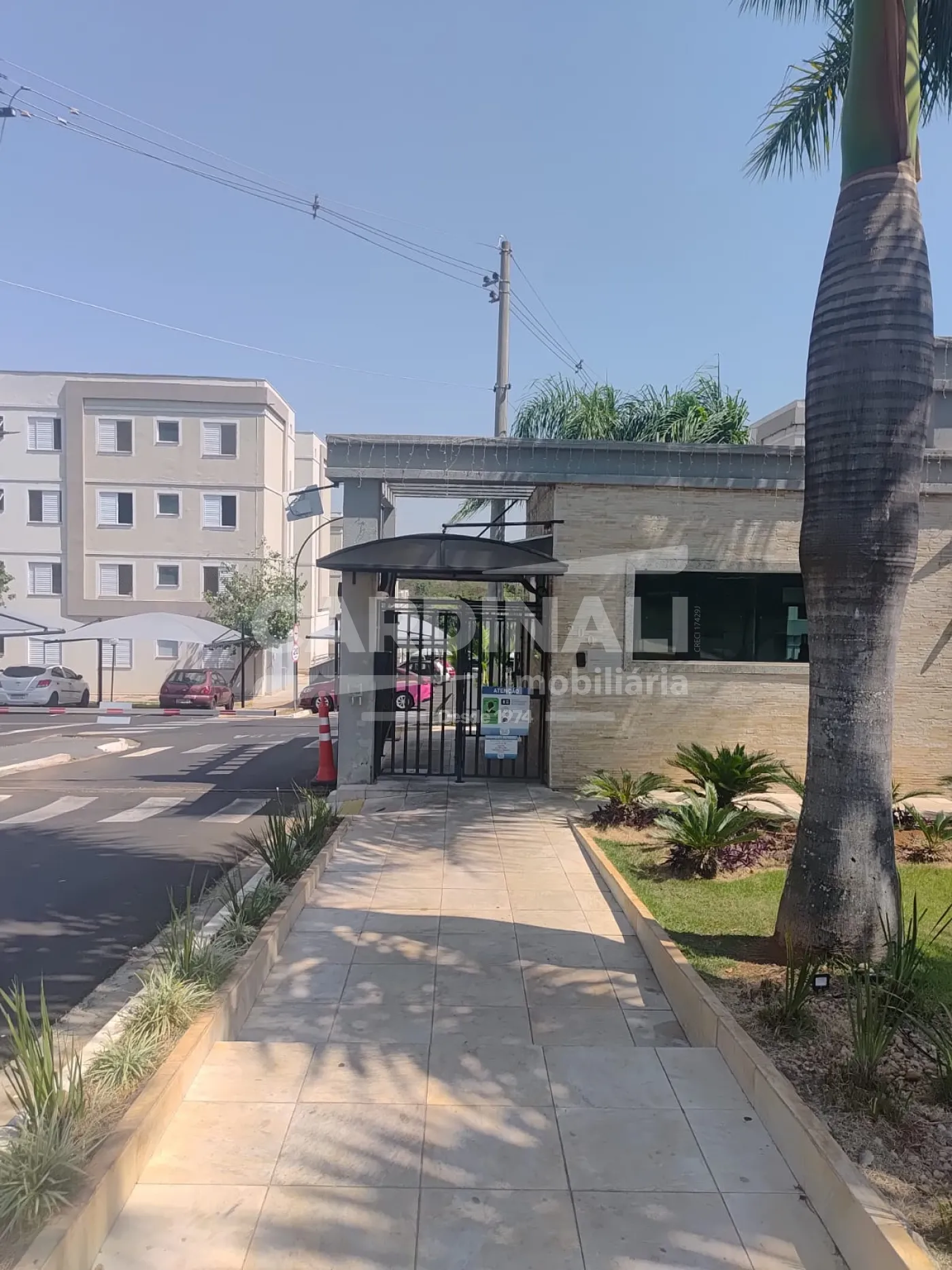 Alugar Apartamento / Padr&atilde;o em S&atilde;o Carlos R$ 1.000,00 - Foto 14