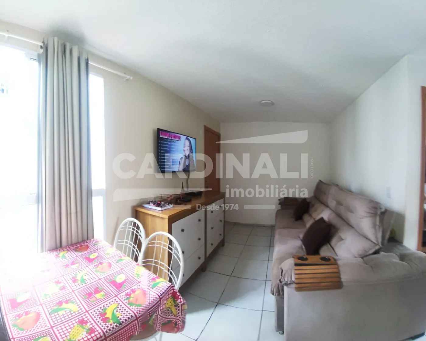 Alugar Apartamento / Padr&atilde;o em S&atilde;o Carlos R$ 1.000,00 - Foto 2