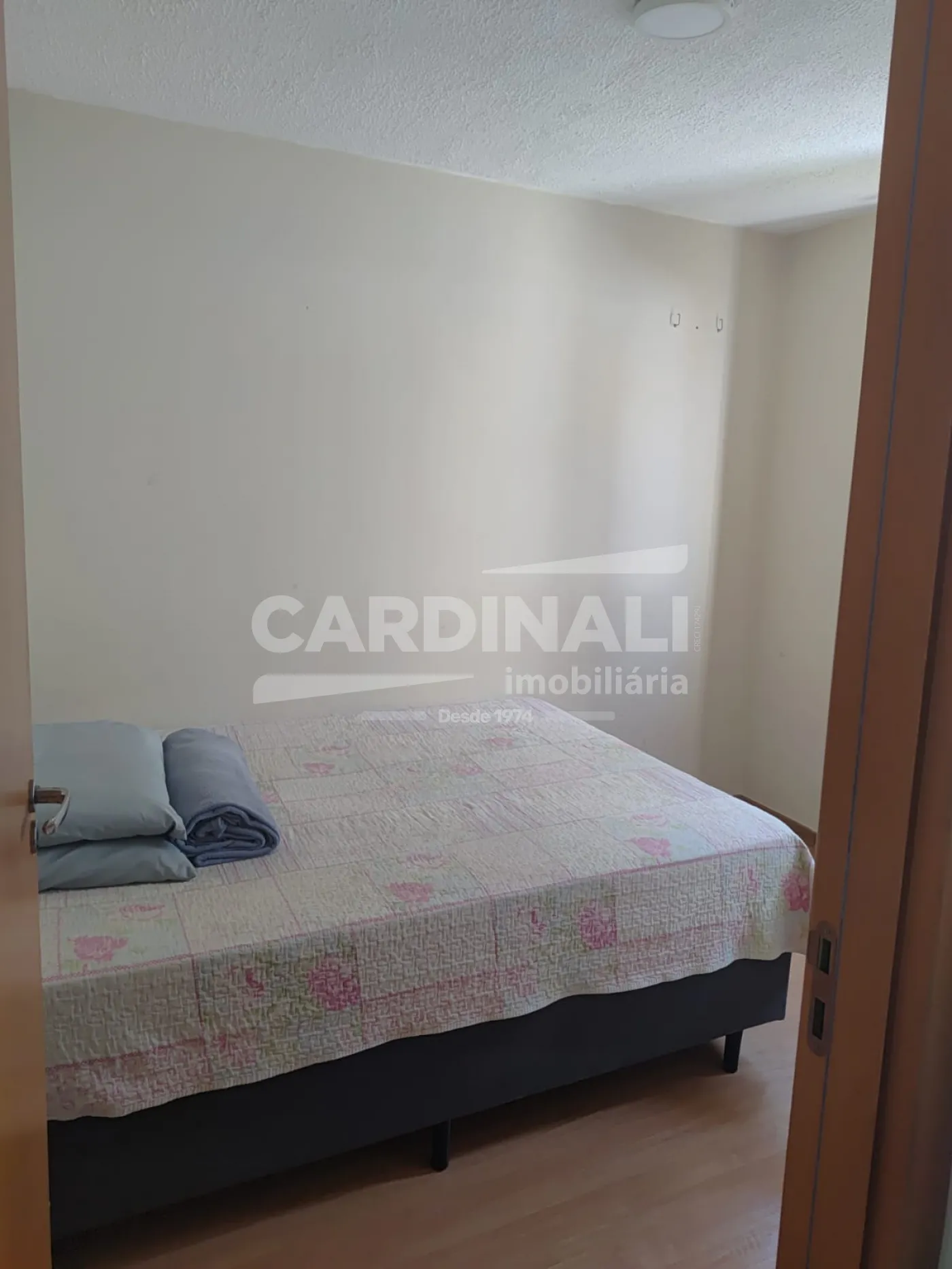 Alugar Apartamento / Padr&atilde;o em S&atilde;o Carlos R$ 1.000,00 - Foto 7