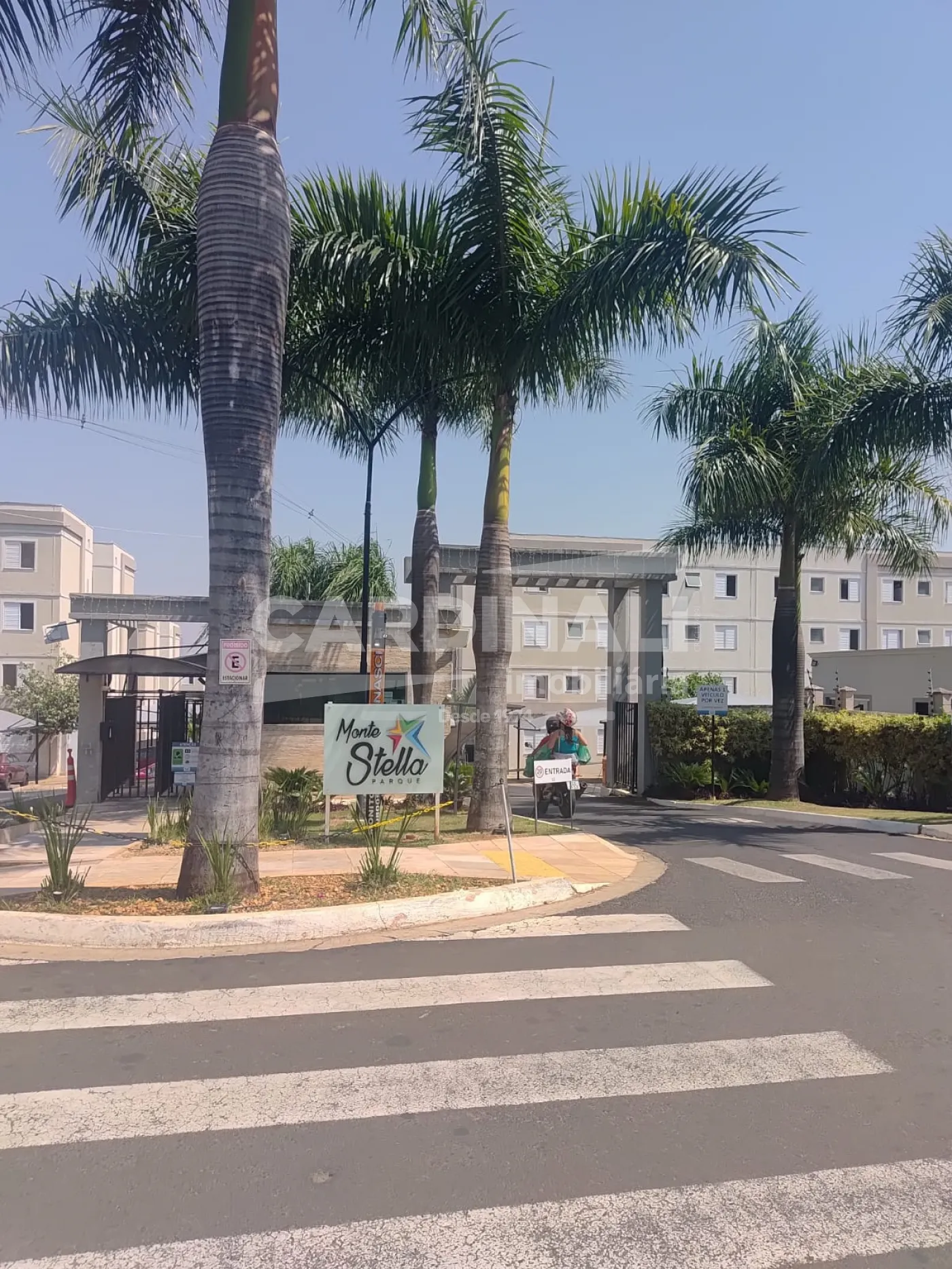 Alugar Apartamento / Padr&atilde;o em S&atilde;o Carlos R$ 1.000,00 - Foto 16