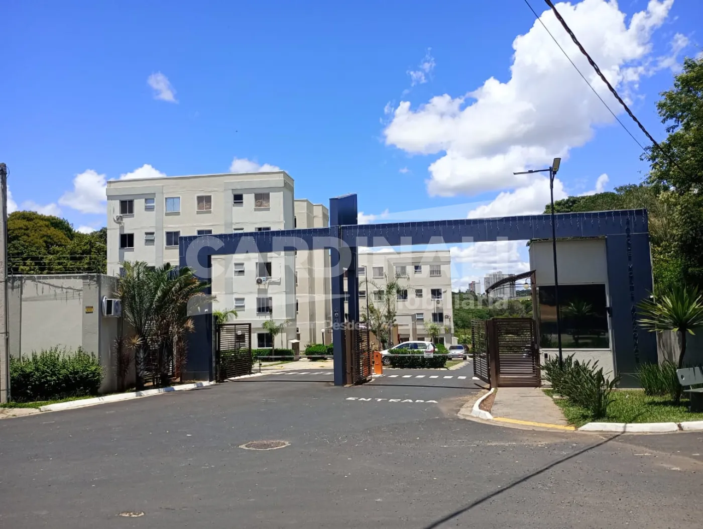 Apartamento / Padr&atilde;o em S&atilde;o Carlos , Comprar por R$180.000,00