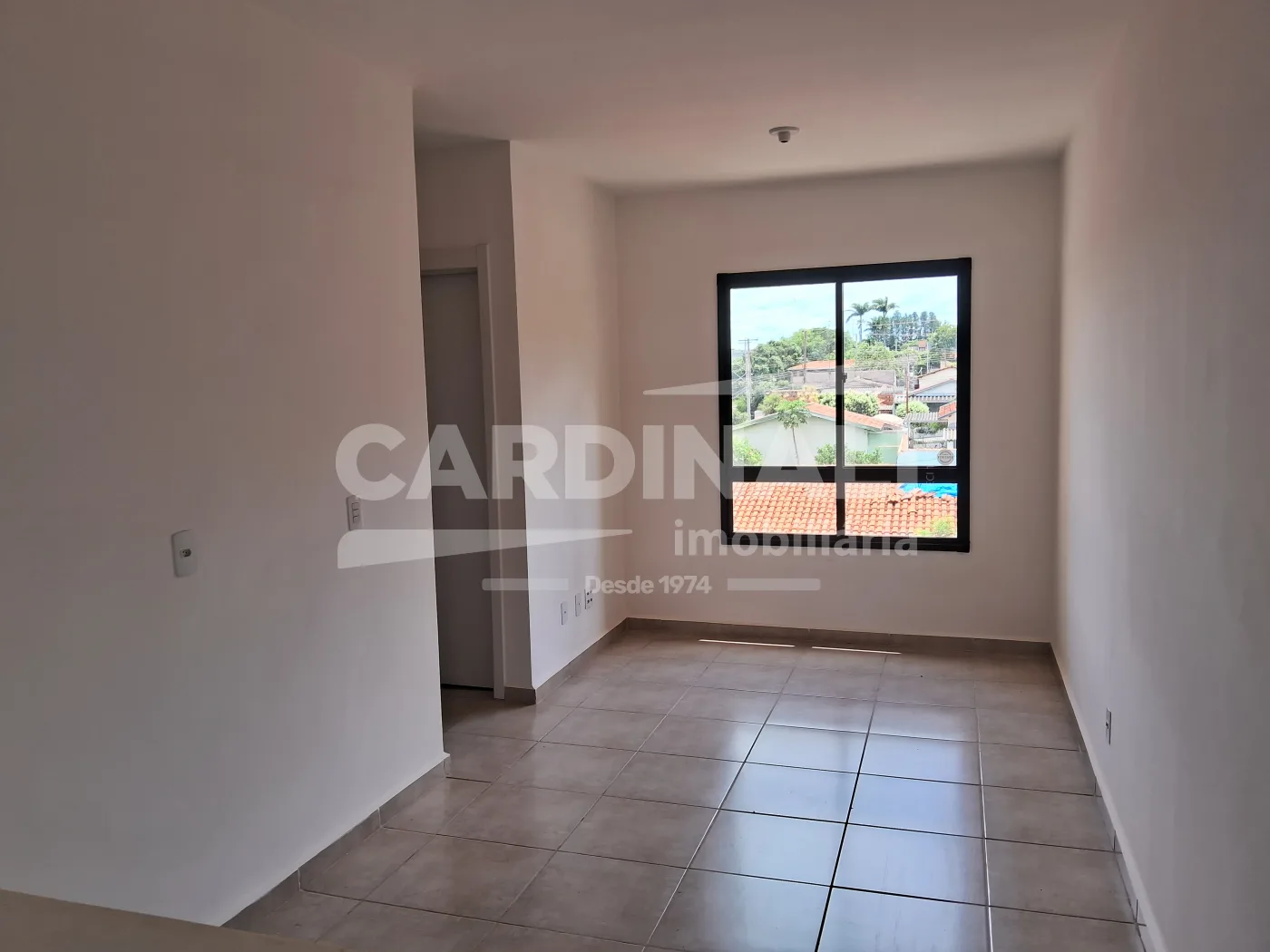 Alugar Apartamento / Padr&atilde;o em Araraquara R$ 1.300,00 - Foto 2