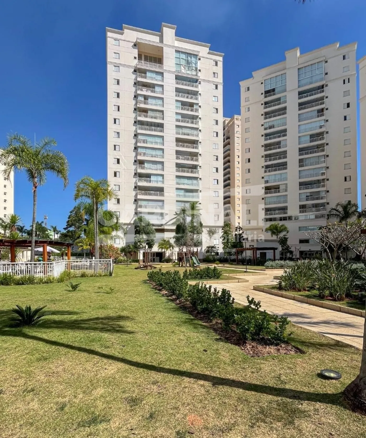 Apartamento / Padr&atilde;o em Campinas Alugar por R$9.000,00
