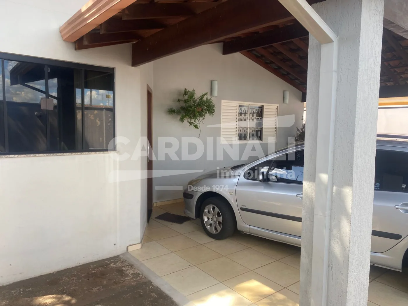 Comprar Casa / Padr&atilde;o em Araraquara R$ 380.000,00 - Foto 2