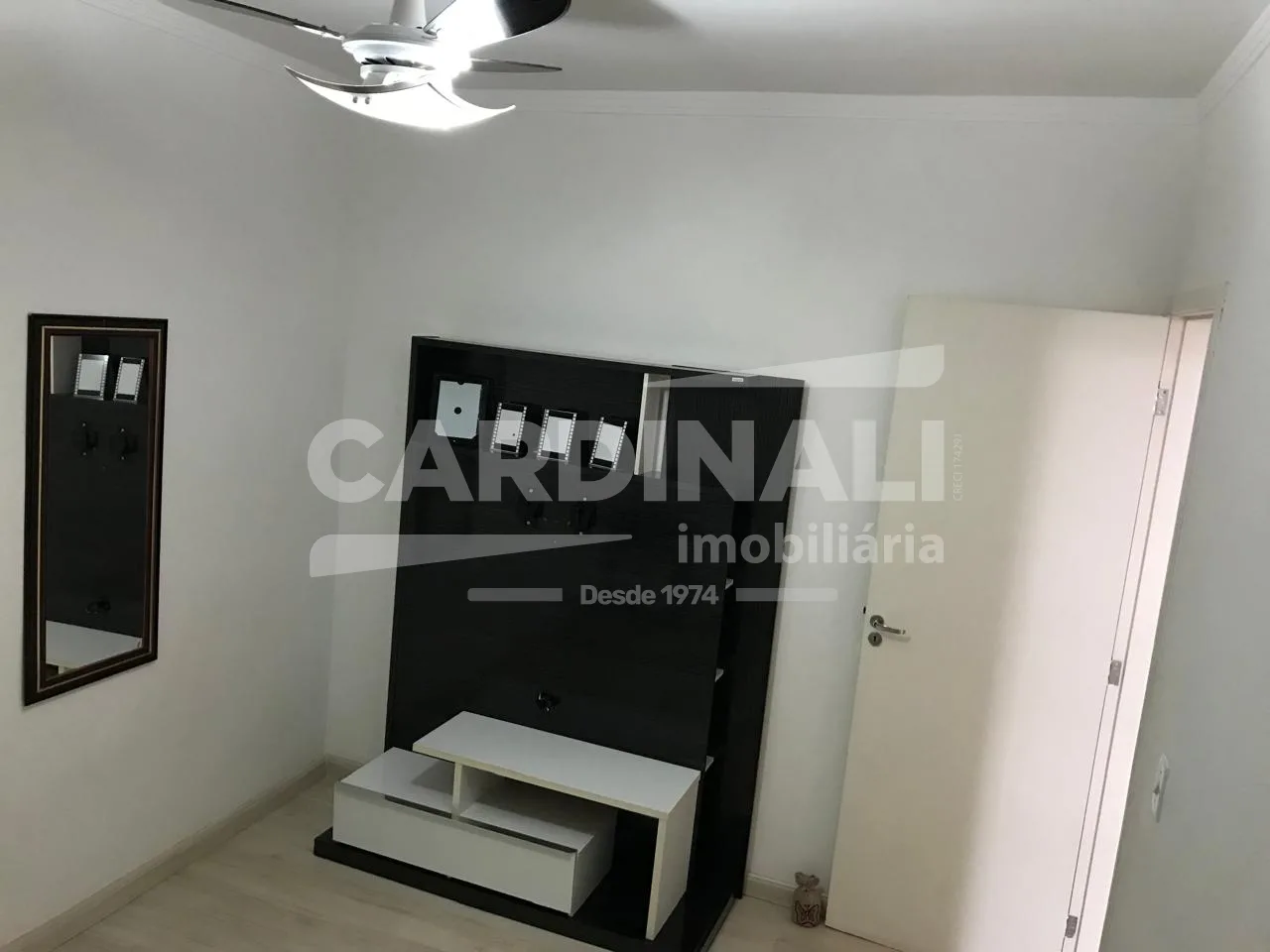 Comprar Apartamento / Padr&atilde;o em Araraquara R$ 155.000,00 - Foto 4
