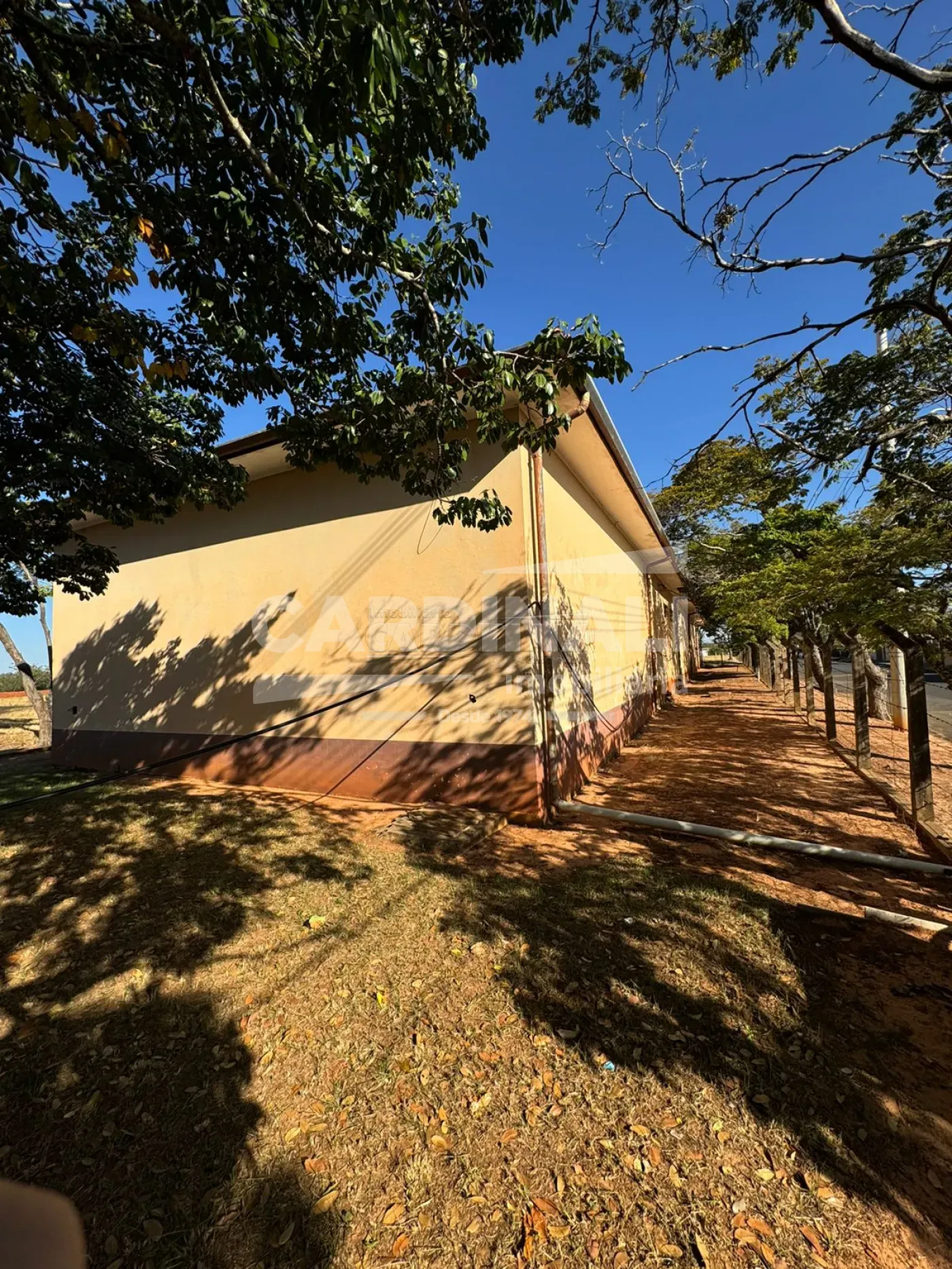 Comercial / Galp&atilde;o em Ribeir&atilde;o Bonito 