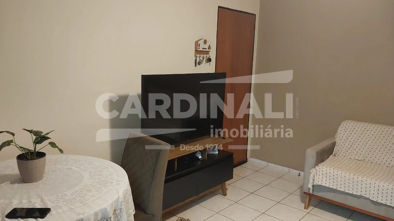 Comprar Apartamento / Padr&atilde;o em Araraquara R$ 205.000,00 - Foto 4