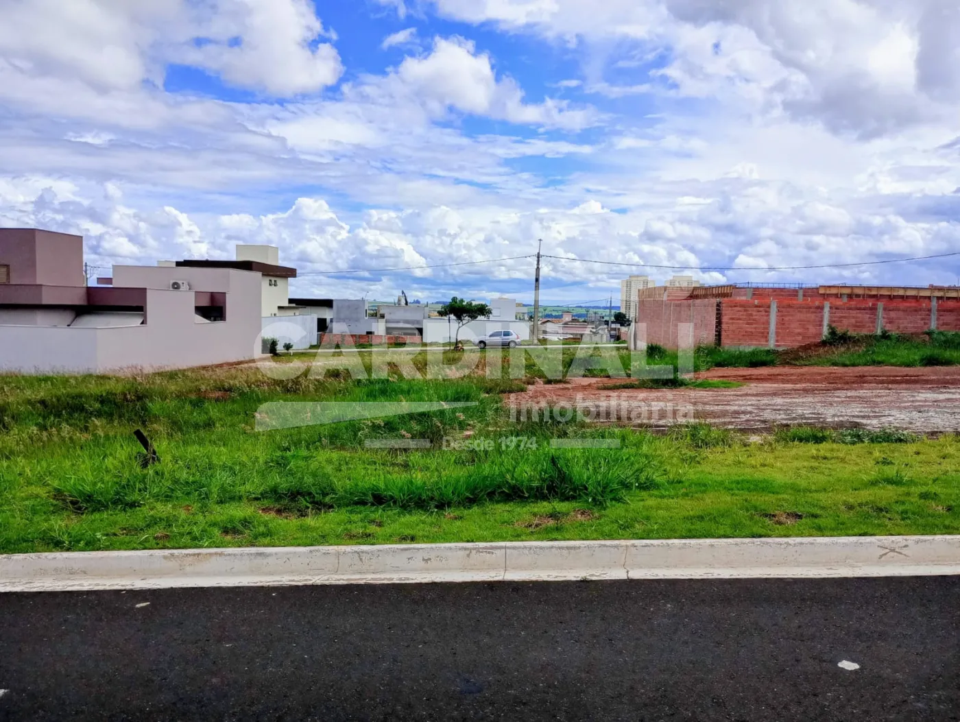 Terreno / Condom&iacute;nio em S&atilde;o Carlos , Comprar por R$340.000,00