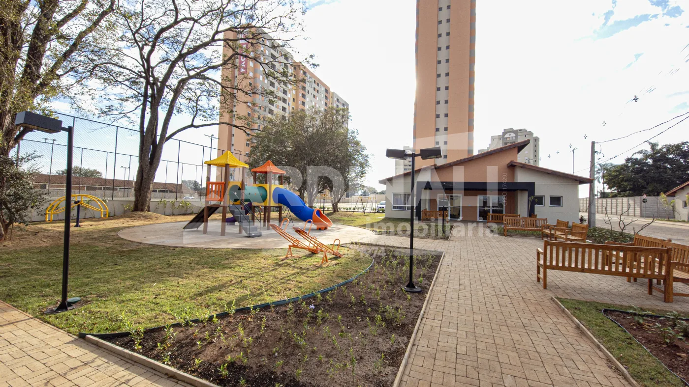 Comprar Apartamento / Padr&atilde;o em Araraquara R$ 384.000,00 - Foto 18