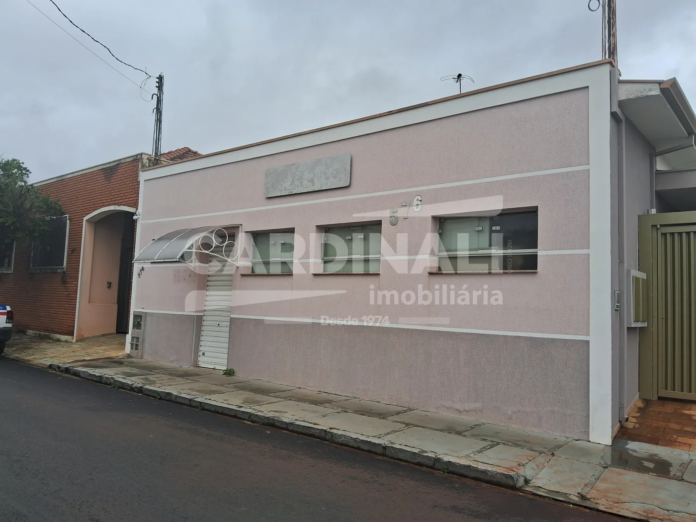 Alugar Comercial / Sala em Araraquara R$ 1.112,00 - Foto 2