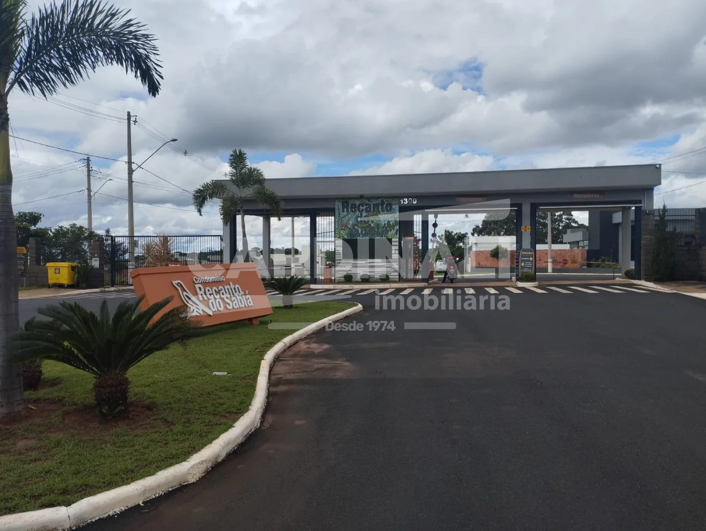 Comprar Casa / Condom&iacute;nio em S&atilde;o Carlos R$ 330.000,00 - Foto 1