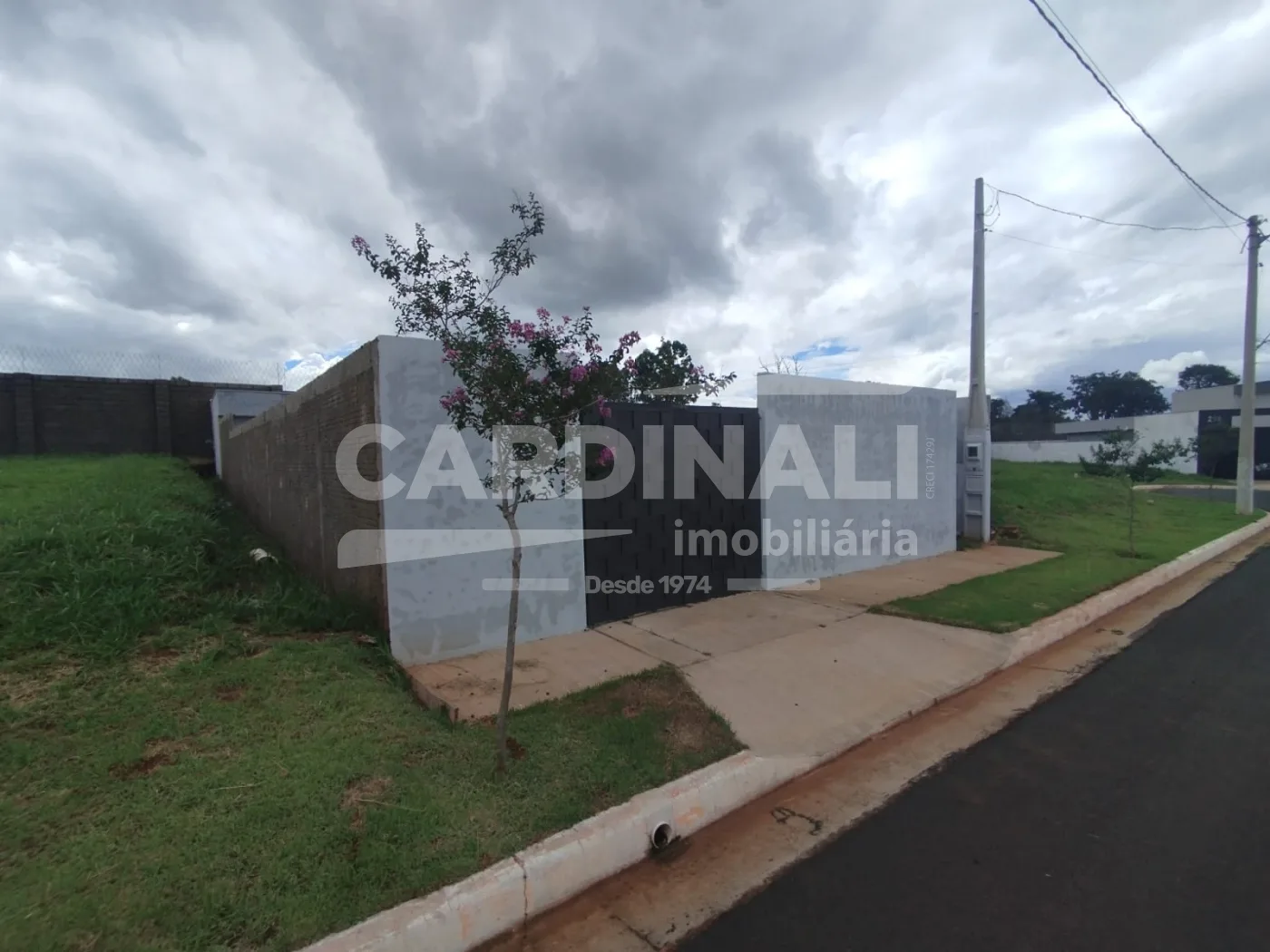 Comprar Casa / Condom&iacute;nio em S&atilde;o Carlos R$ 330.000,00 - Foto 2