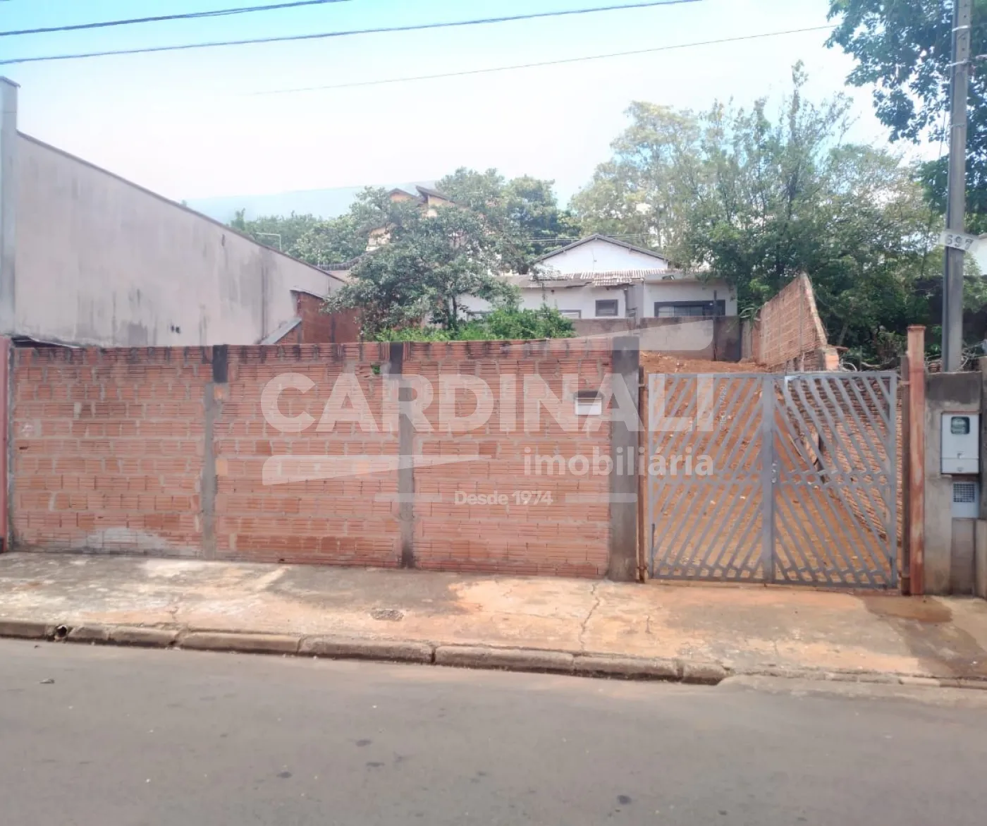 Comprar Terreno / Padr&atilde;o em S&atilde;o Carlos R$ 200.000,00 - Foto 1