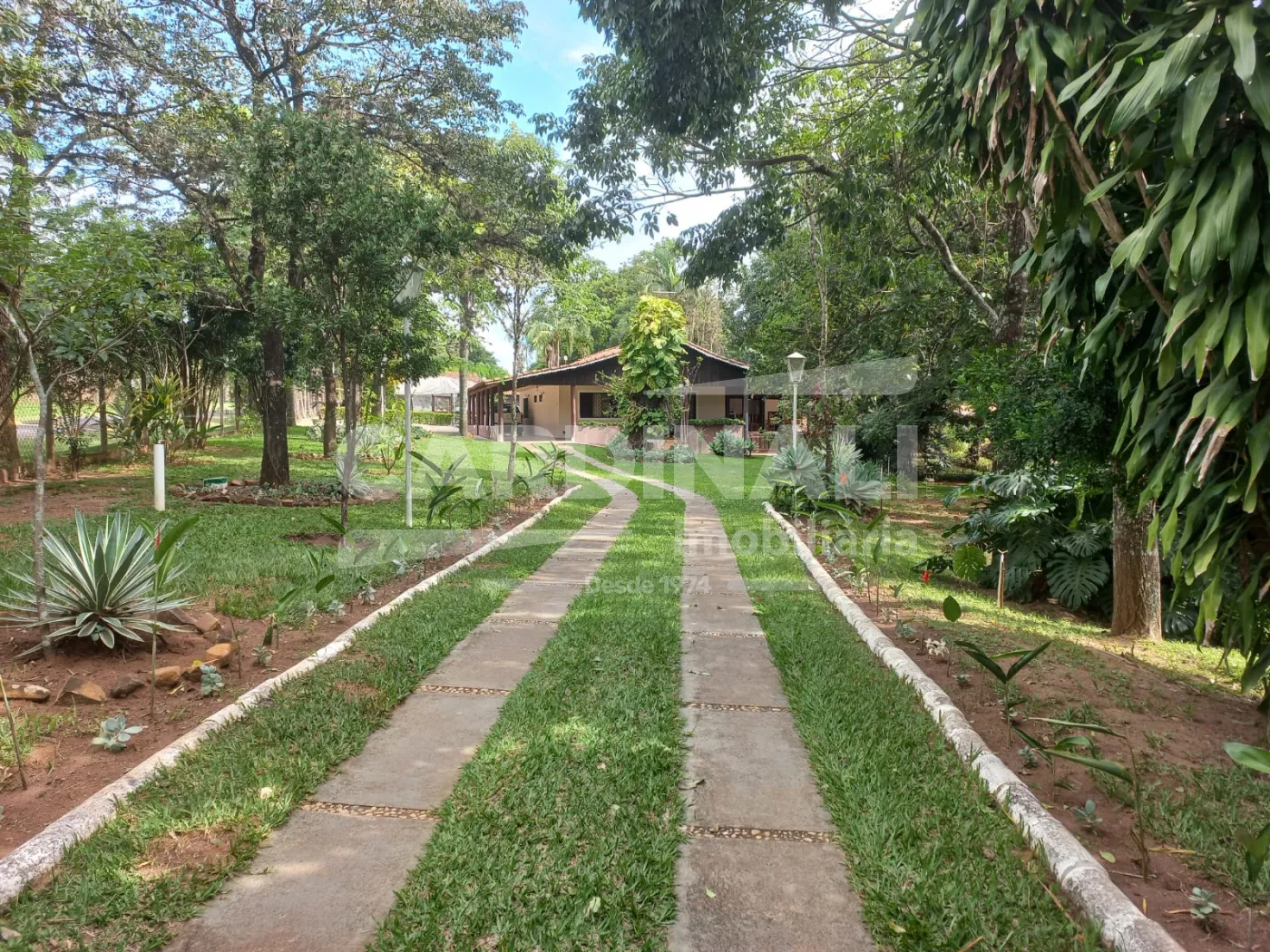 Rural / Ch&aacute;cara com Condom&iacute;nio em S&atilde;o Carlos , Comprar por R$2.500.000,00