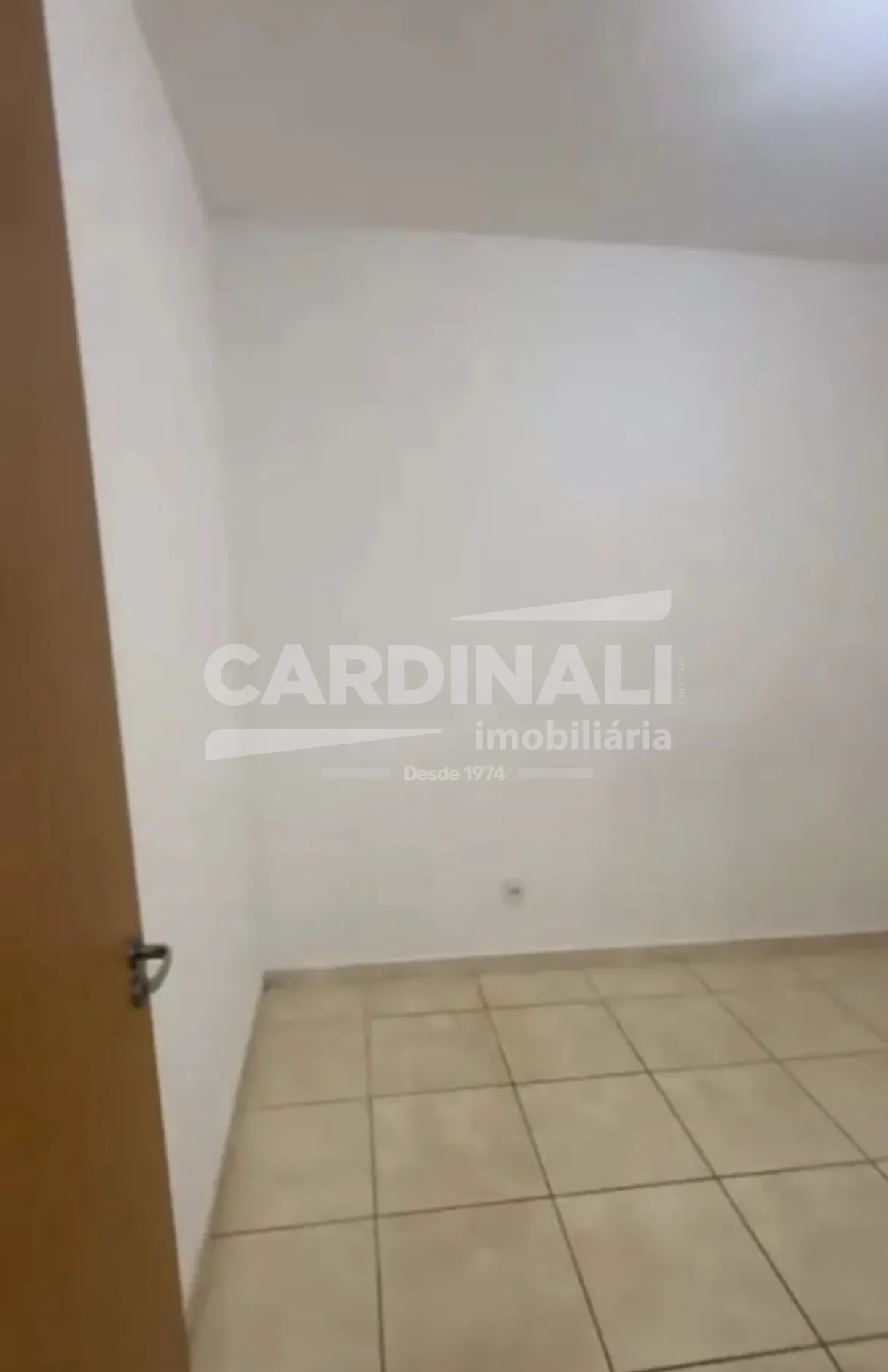 Comprar Apartamento / Padr&atilde;o em Araraquara R$ 176.000,00 - Foto 11