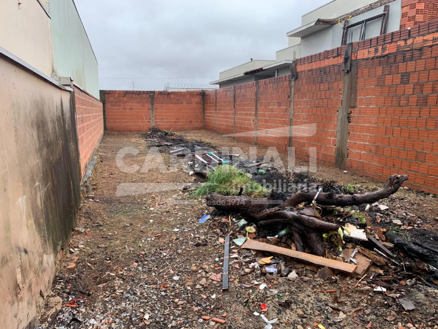 Terreno / Padr&atilde;o em S&atilde;o Carlos , Comprar por R$150.000,00