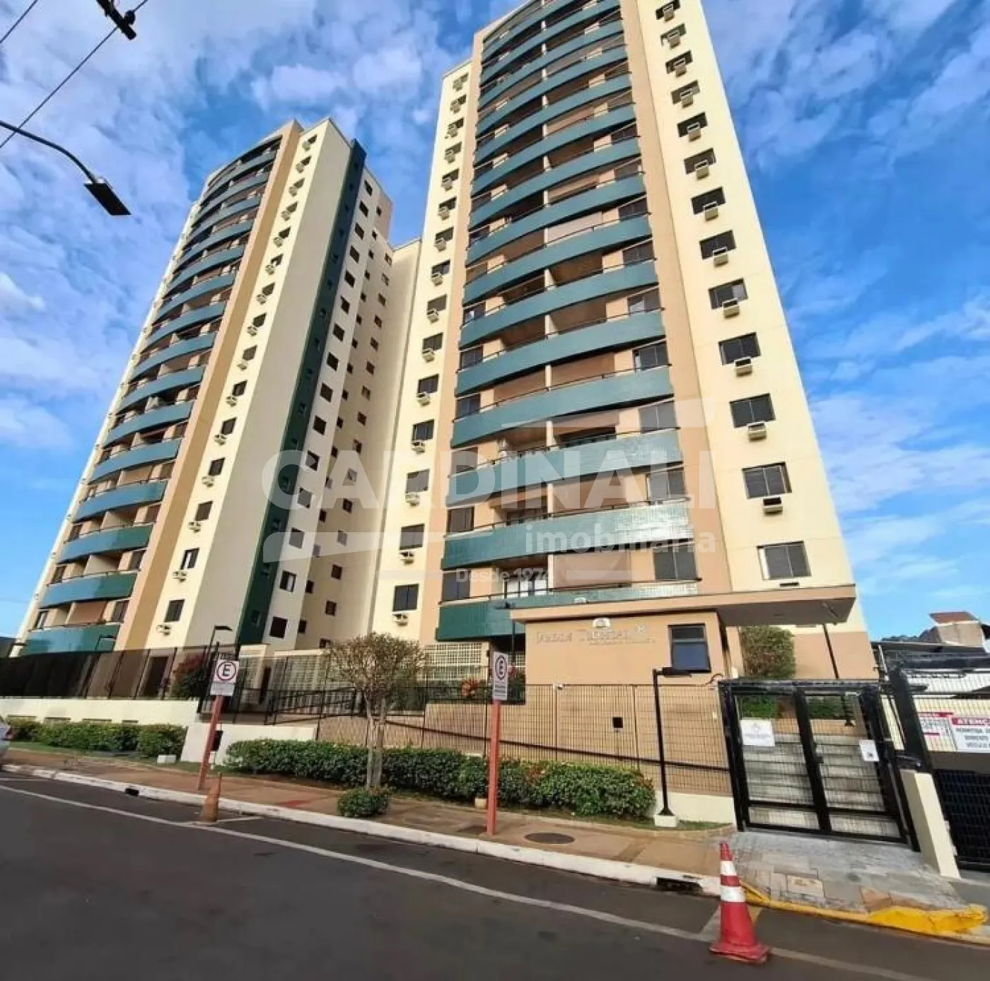 Apartamento / Padr&atilde;o em Araraquara 