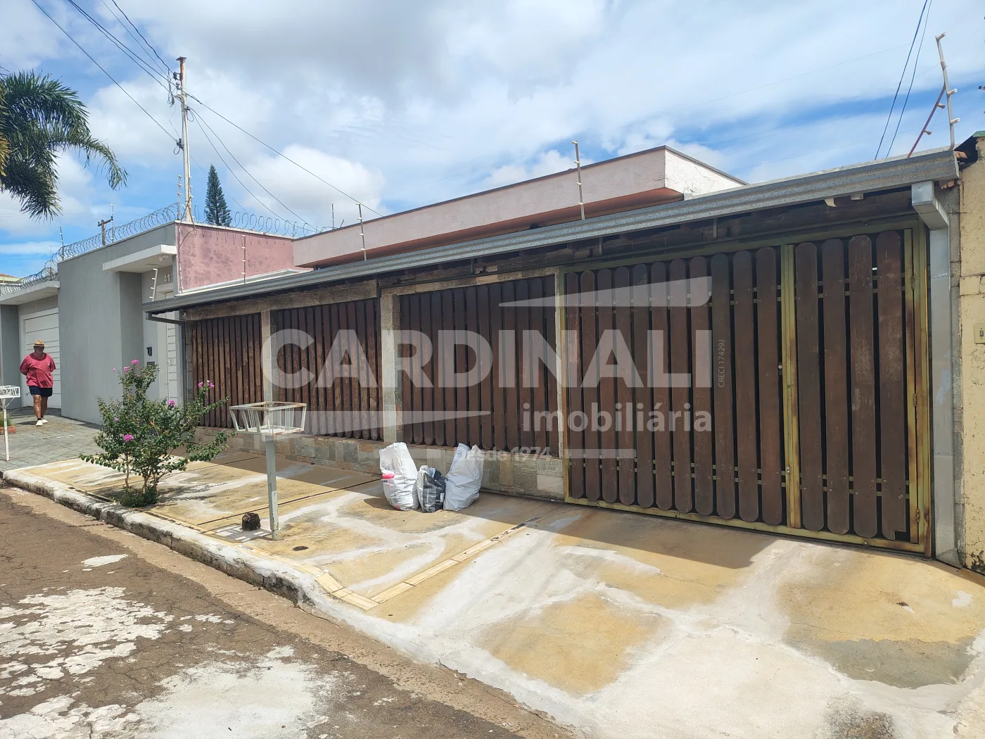 Alugar Casa / Padr&atilde;o em S&atilde;o Carlos R$ 4.000,00 - Foto 1