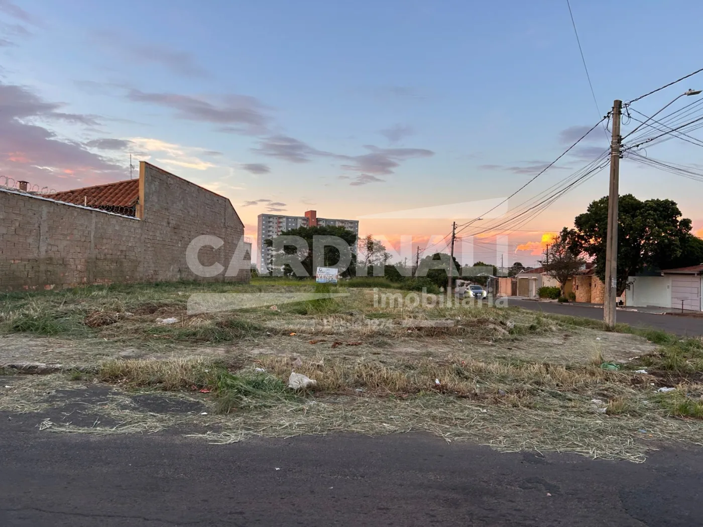 Comprar Terreno / Padr&atilde;o em Araraquara R$ 150.000,00 - Foto 1
