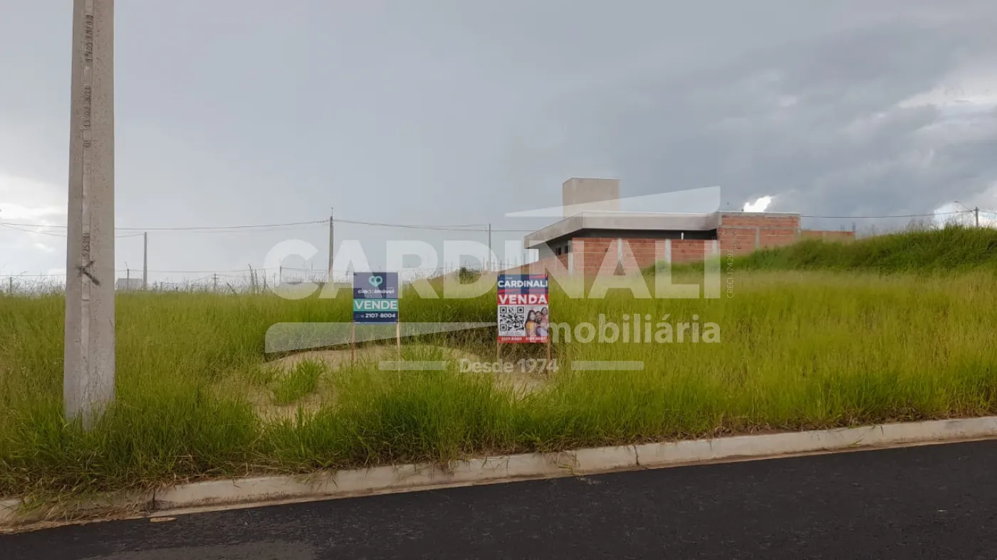 Terreno / Padr&atilde;o em S&atilde;o Carlos , Comprar por R$150.000,00