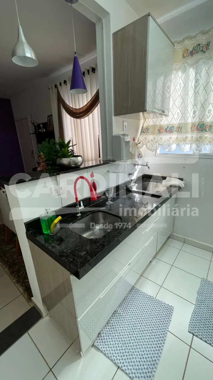 Comprar Apartamento / Padr&atilde;o em Araraquara R$ 155.000,00 - Foto 4