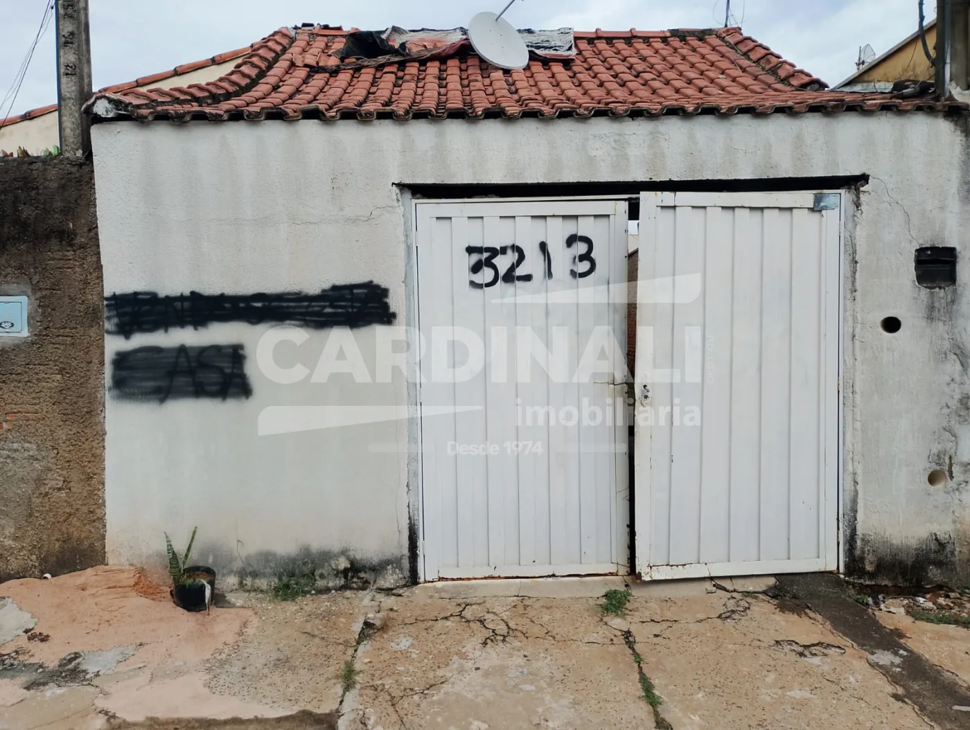 Comprar Casa / Padr&atilde;o em Araraquara R$ 110.000,00 - Foto 1