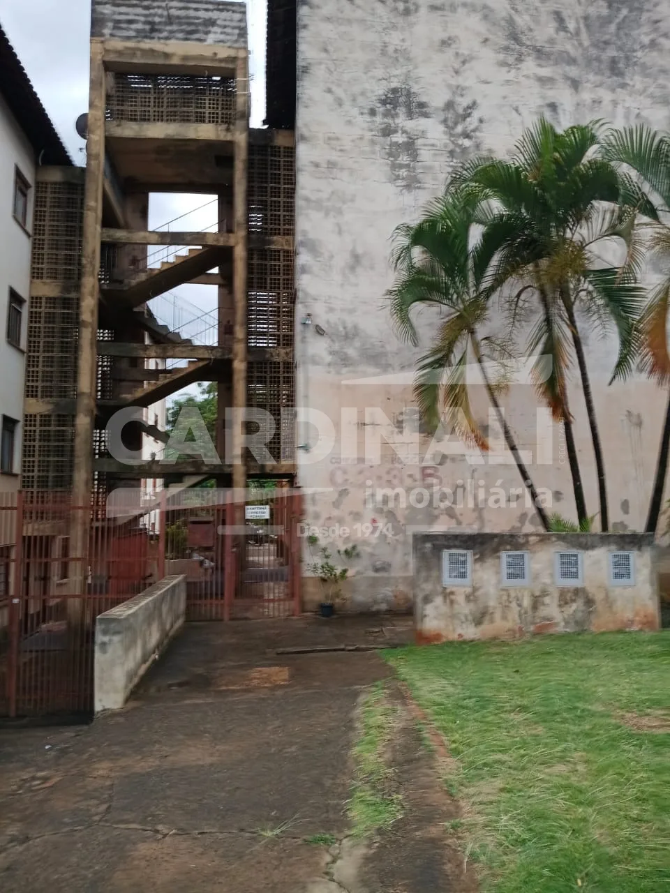 Comprar Apartamento / Padr&atilde;o em Araraquara R$ 100.000,00 - Foto 3
