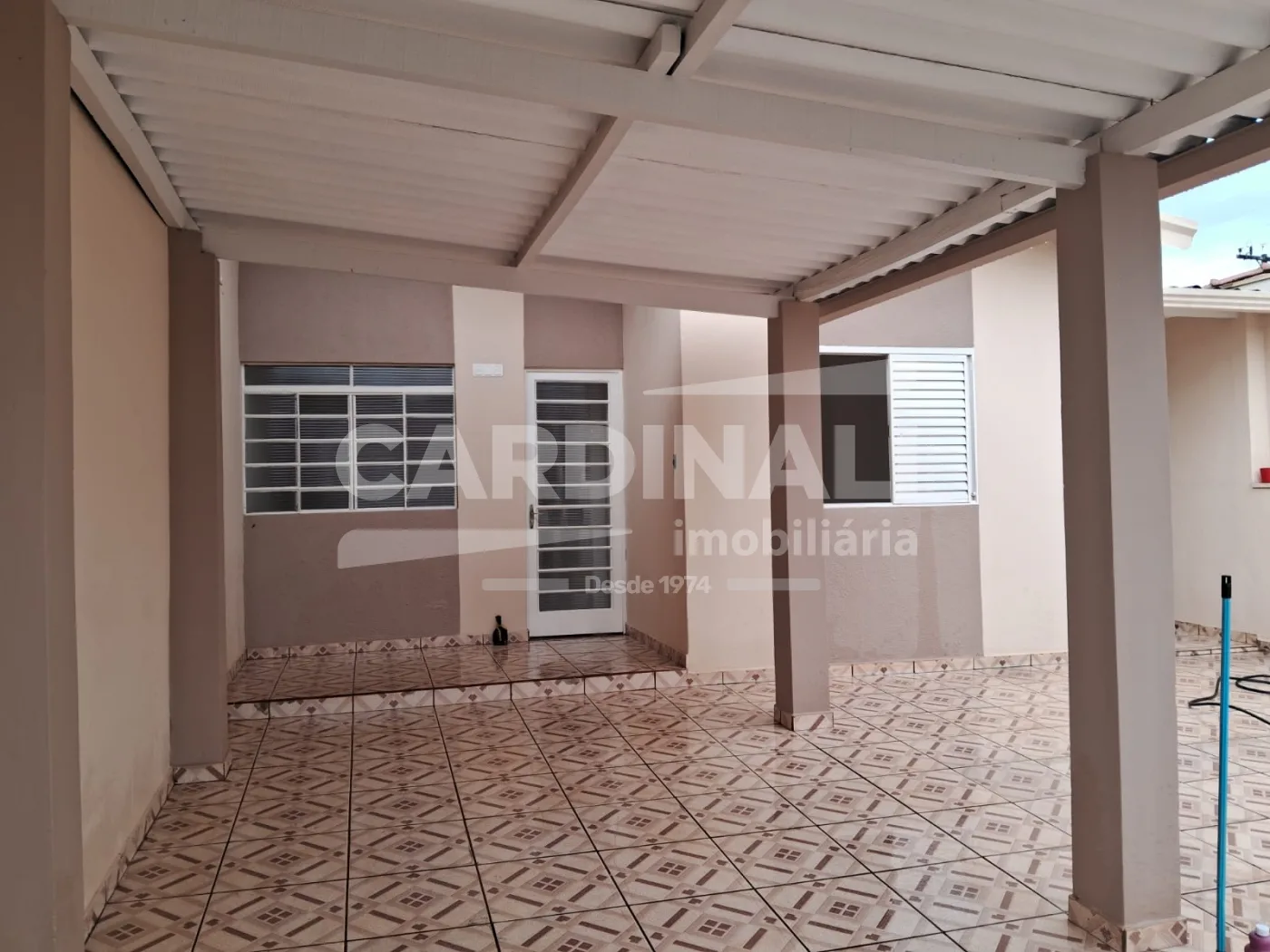 Comprar Casa / Padr&atilde;o em Araraquara R$ 320.000,00 - Foto 3