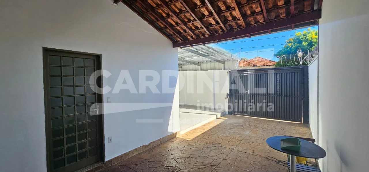 Comprar Casa / Padr&atilde;o em Araraquara R$ 330.000,00 - Foto 2