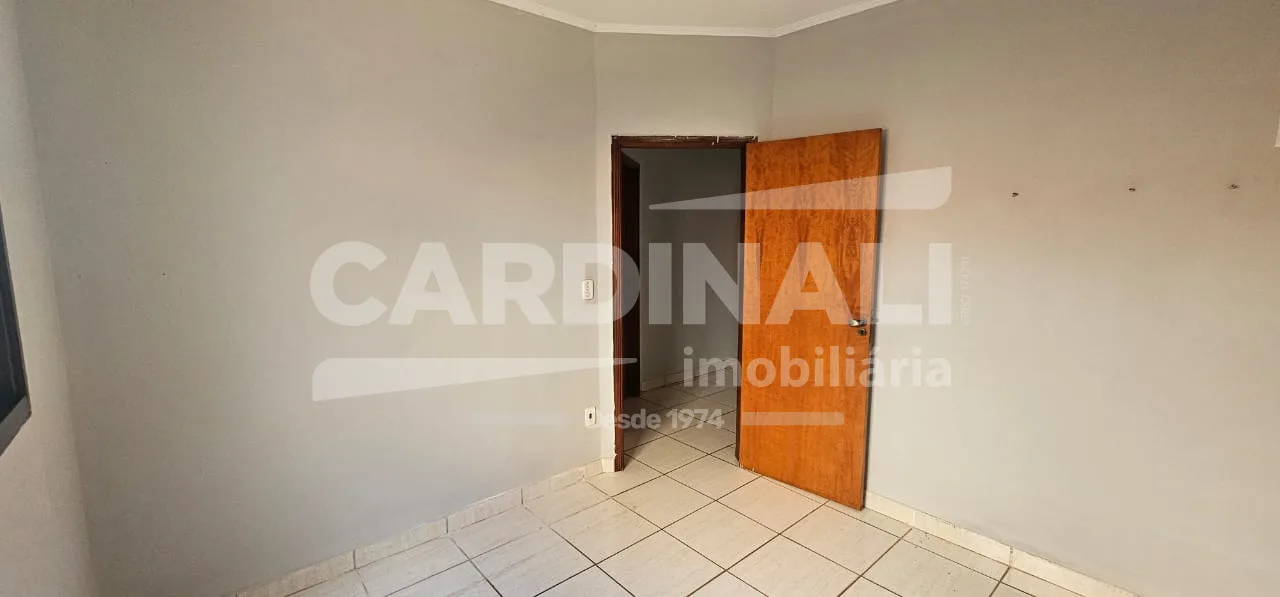 Comprar Casa / Padr&atilde;o em Araraquara R$ 330.000,00 - Foto 7