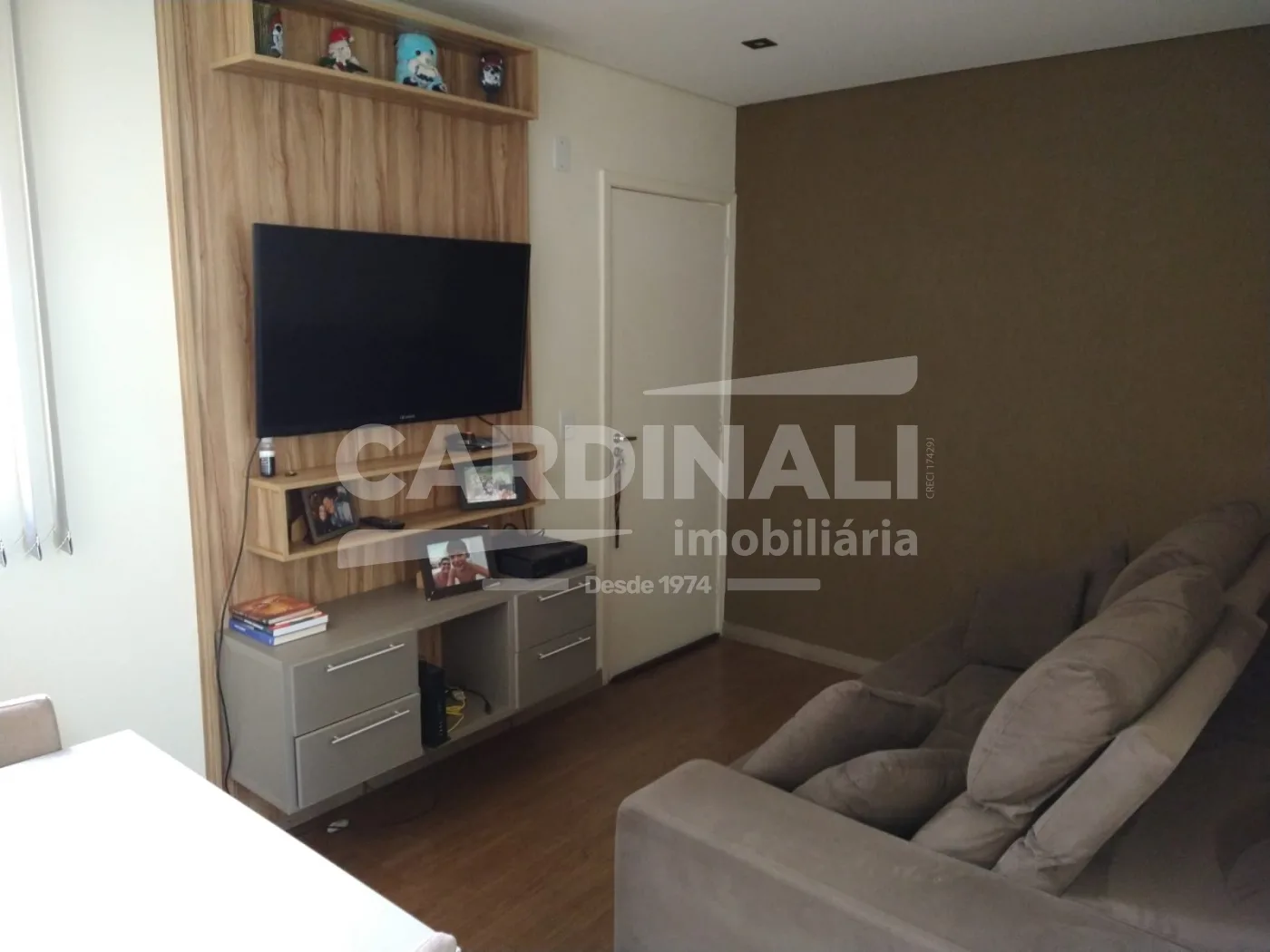 Comprar Apartamento / Padr&atilde;o em Araraquara R$ 300.000,00 - Foto 2