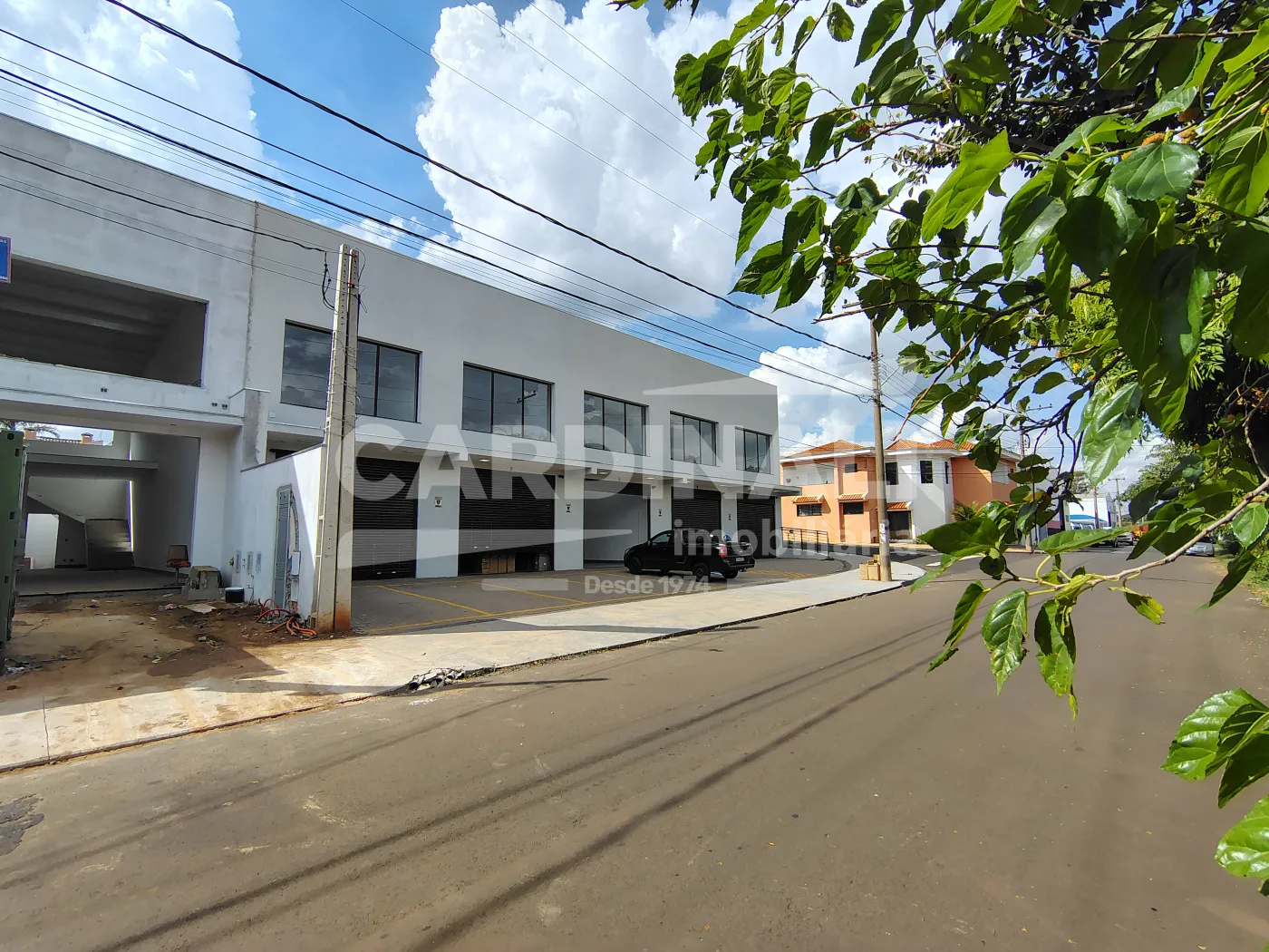 Comercial / Sal&atilde;o em S&atilde;o Carlos Alugar por R$2.800,00