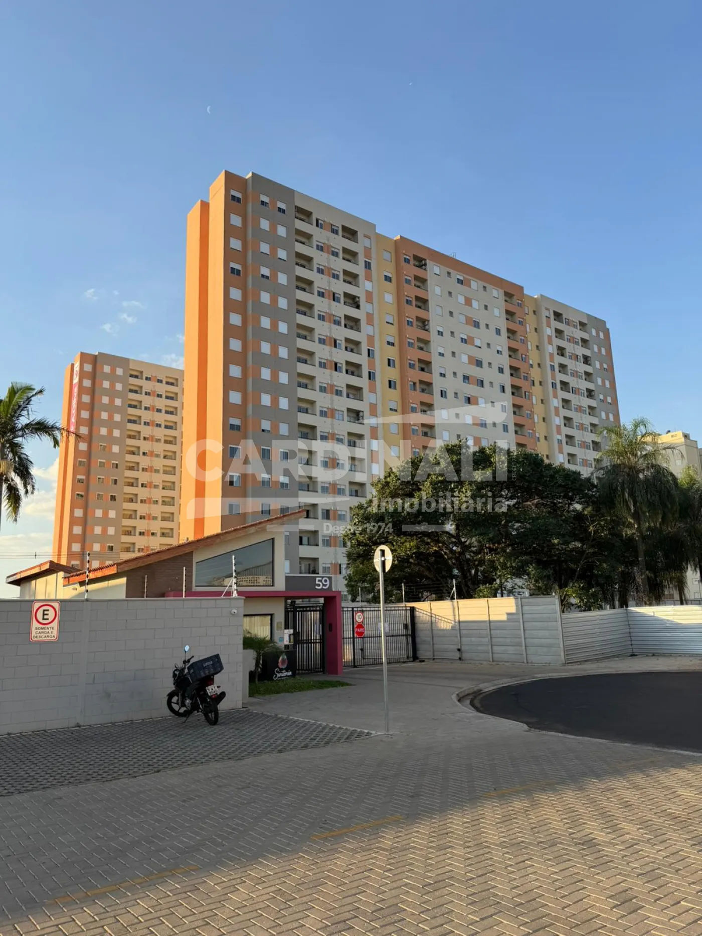 Apartamento / Padr&atilde;o em Araraquara Alugar por R$1.667,00