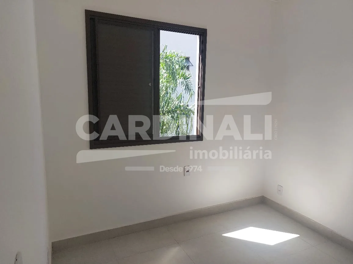 Comprar Apartamento / Padr&atilde;o em Araraquara R$ 360.000,00 - Foto 12