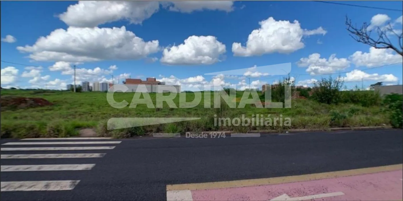 Terreno / Padr&atilde;o em S&atilde;o Carlos , Comprar por R$160.000,00