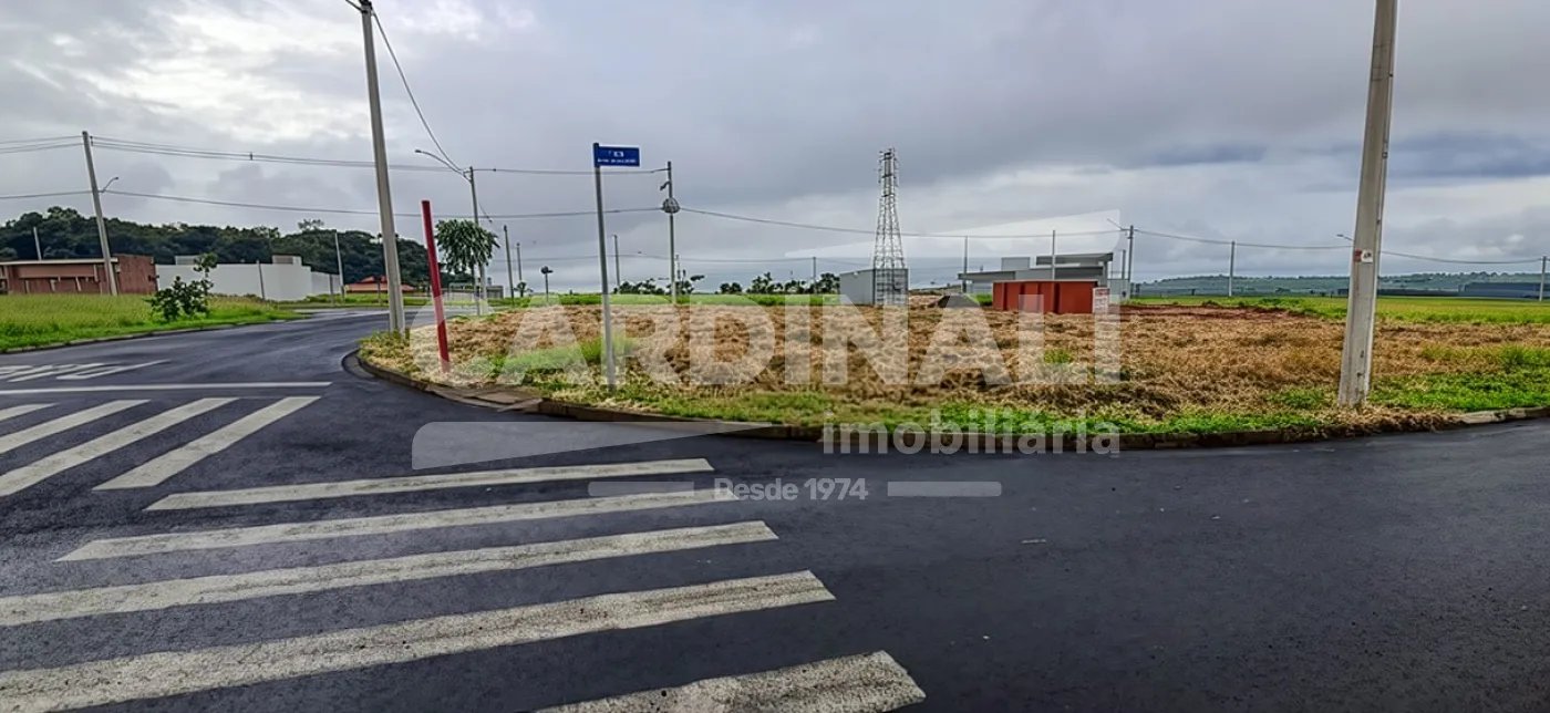 Terreno / Padr&atilde;o em S&atilde;o Carlos , Comprar por R$160.000,00