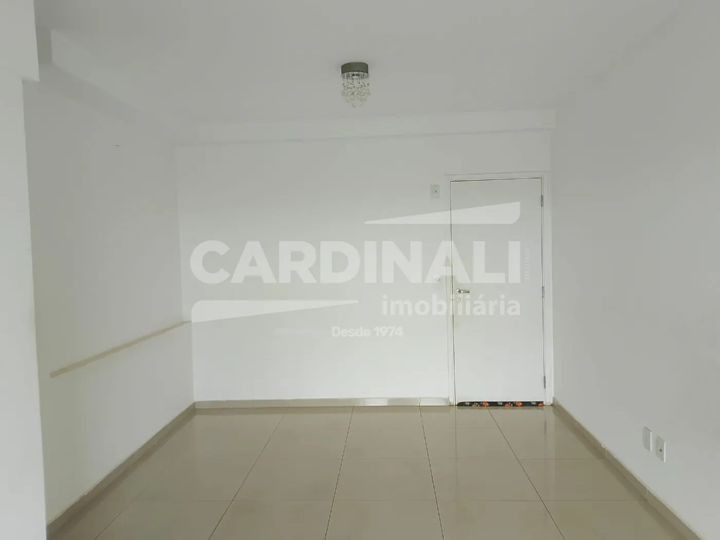 Alugar Apartamento / Padr&atilde;o em Araraquara R$ 2.000,00 - Foto 1