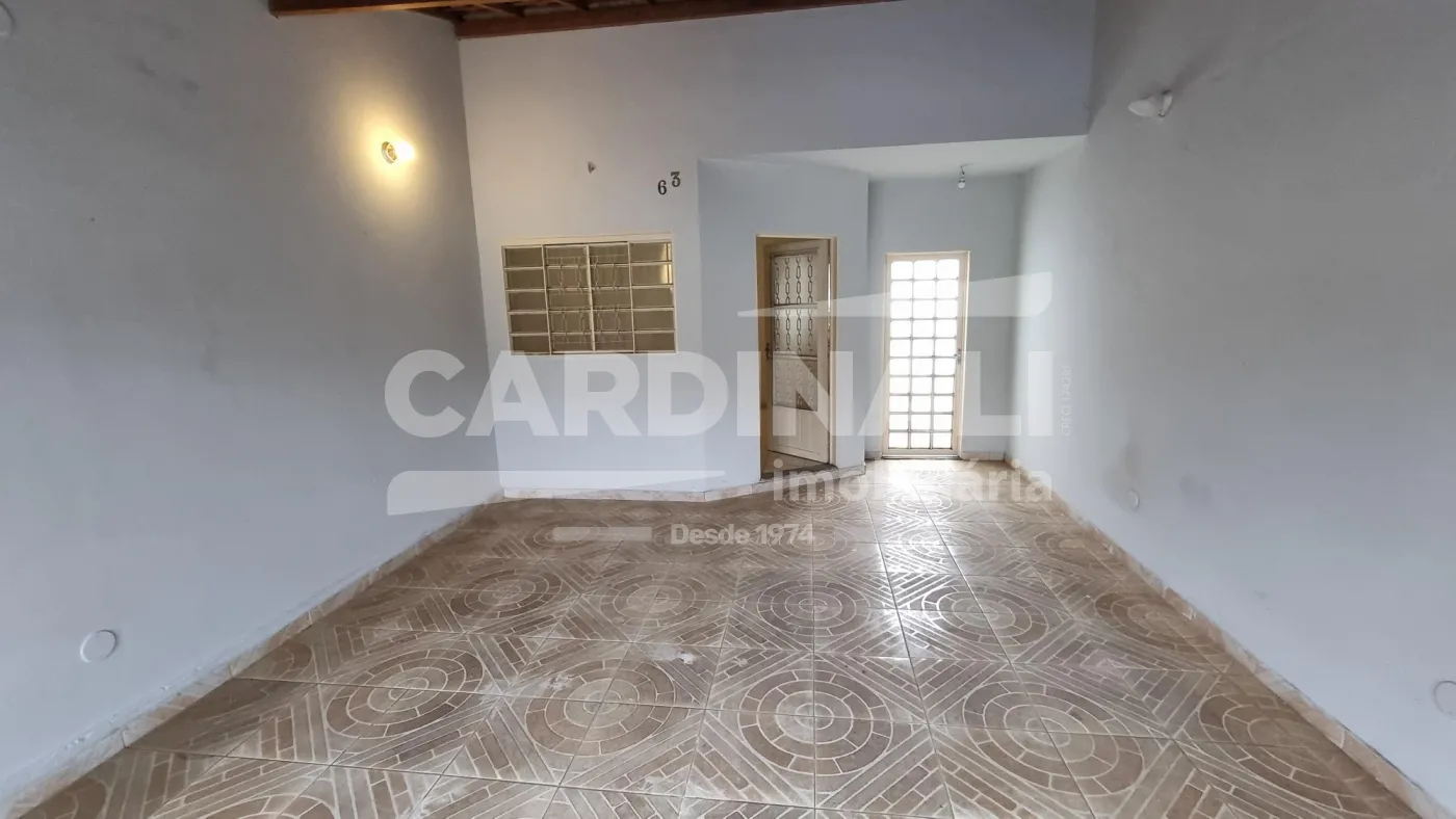 Alugar Casa / Padr&atilde;o em S&atilde;o Carlos R$ 1.445,00 - Foto 1