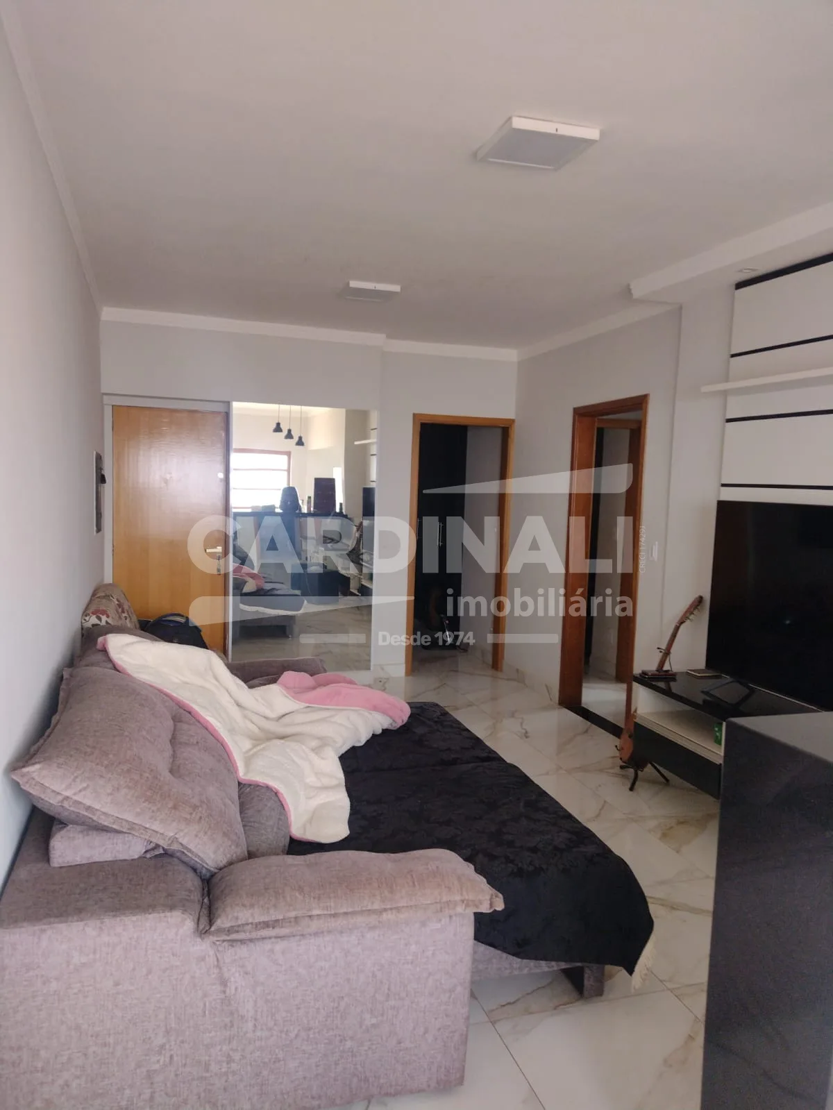 Comprar Apartamento / Padr&atilde;o em Araraquara R$ 400.000,00 - Foto 2