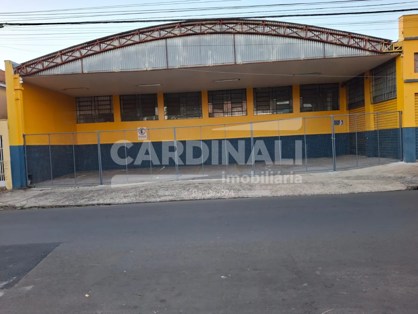 Comercial / Barrac&atilde;o em S&atilde;o Carlos , Comprar por R$2.500.000,00