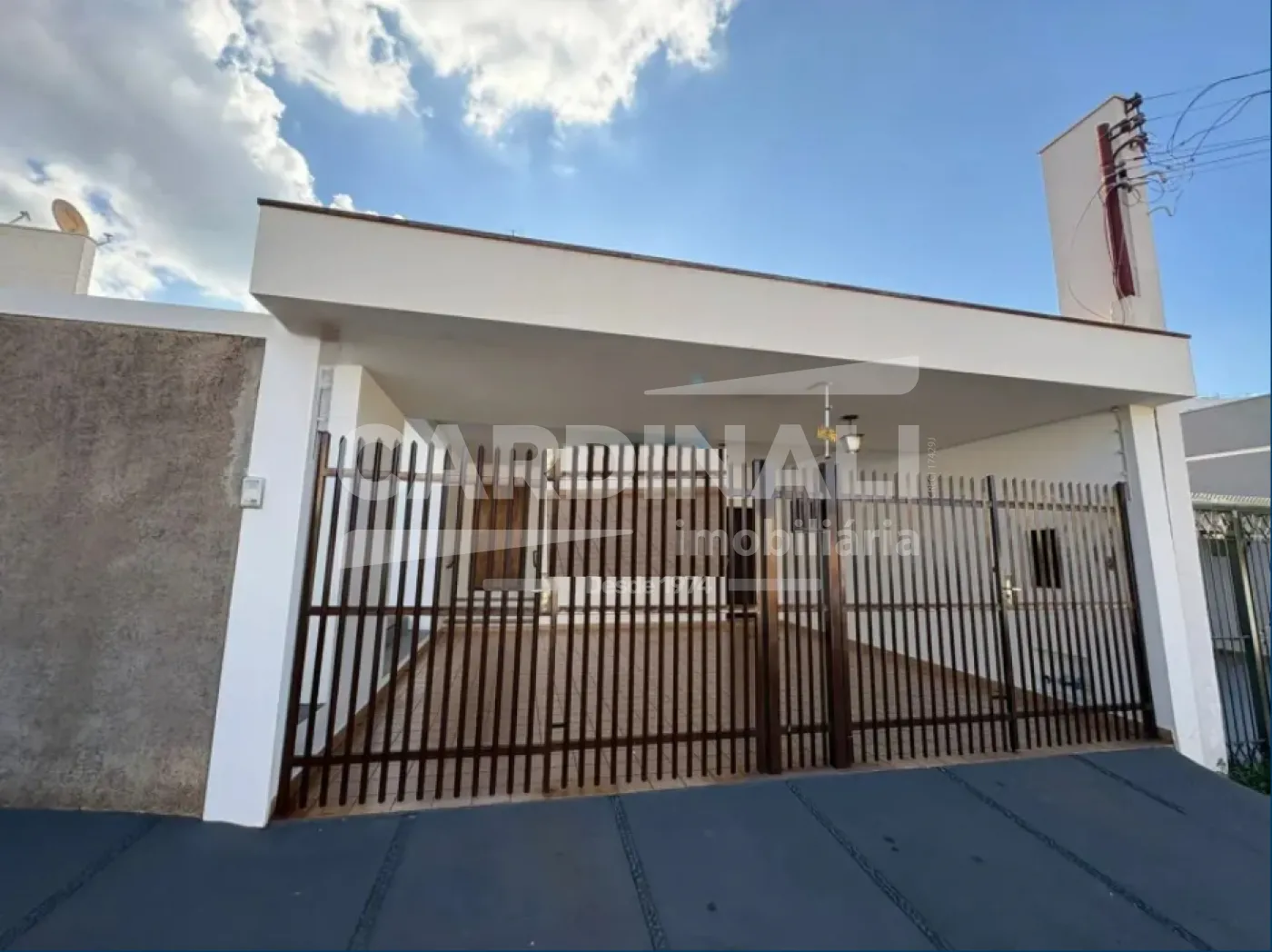 Casa / Padr&atilde;o em S&atilde;o Carlos Alugar por R$3.889,00
