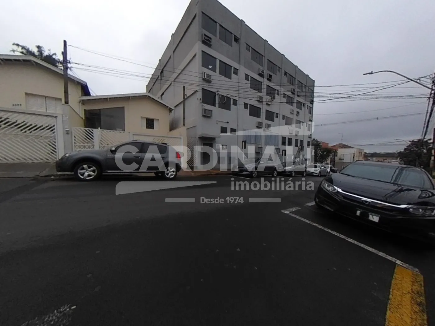 Comercial / Sala  Sal&atilde;o com Condom&iacute;nio em S&atilde;o Carlos 