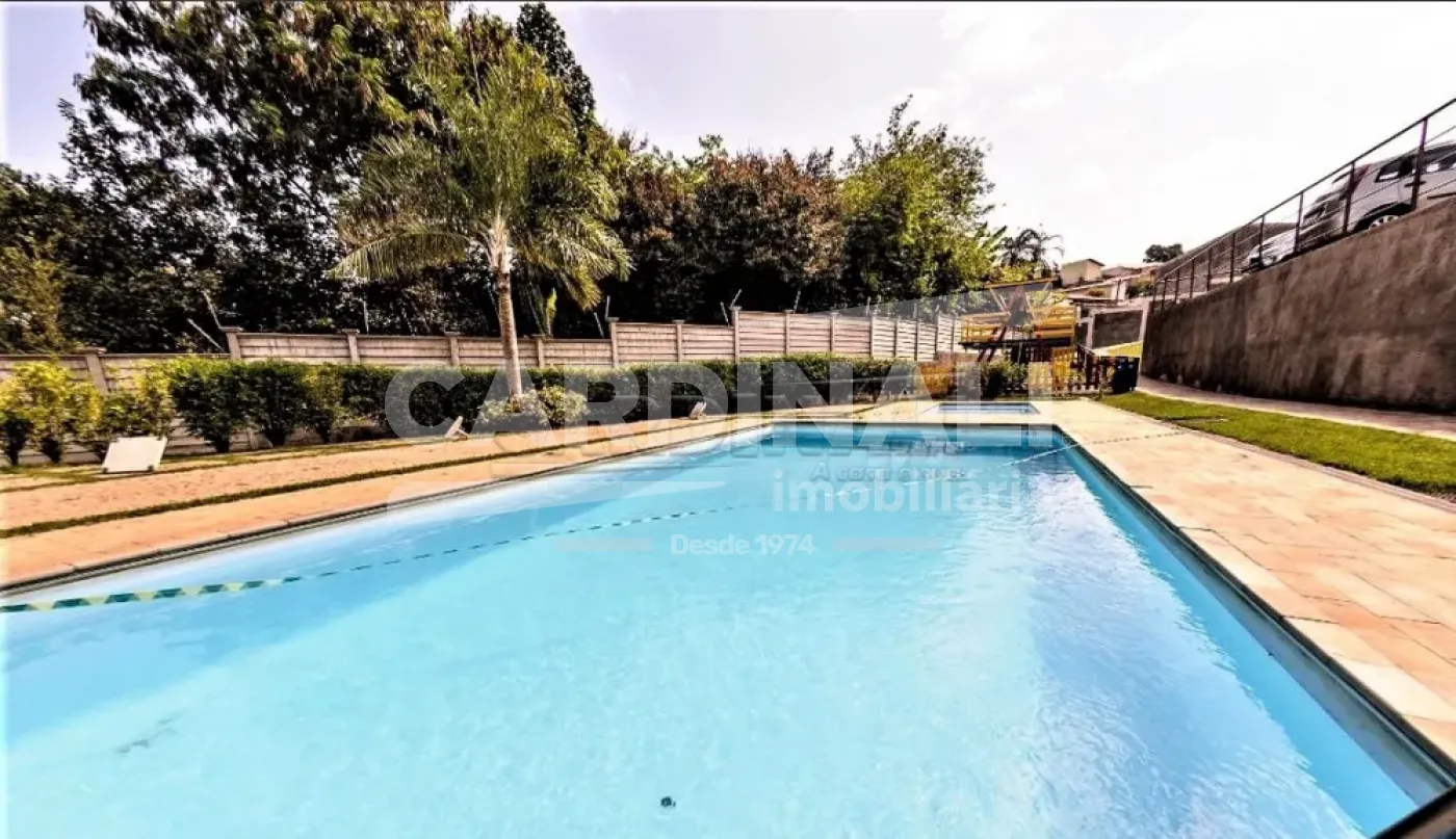 Apartamento / Padr&atilde;o em Campinas Alugar por R$1.800,00
