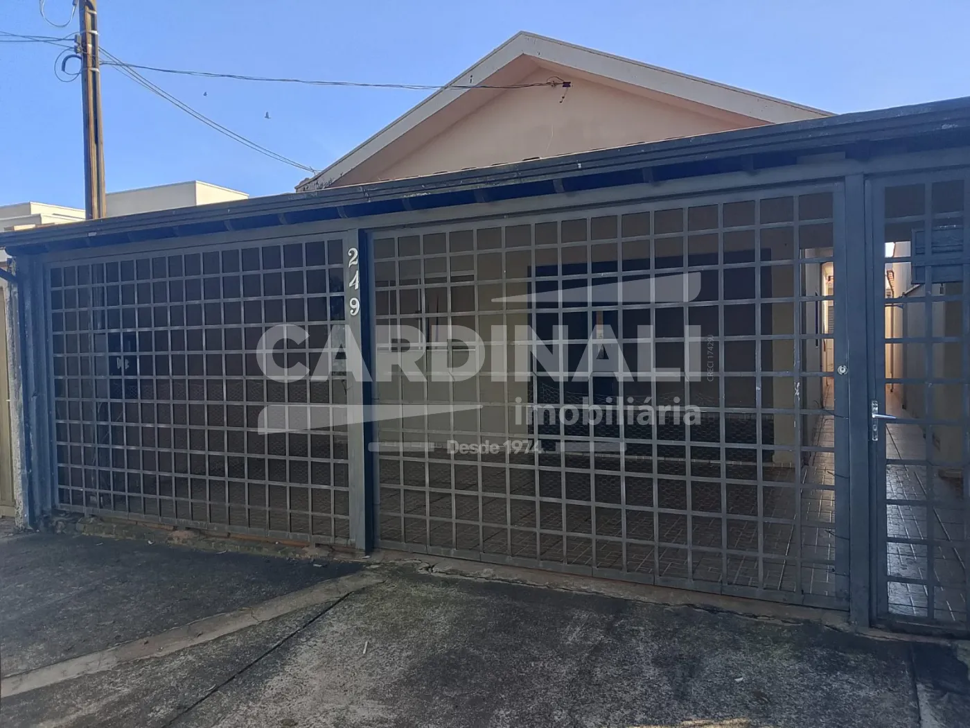 Casa / Padr&atilde;o em Araraquara Alugar por R$1.800,00