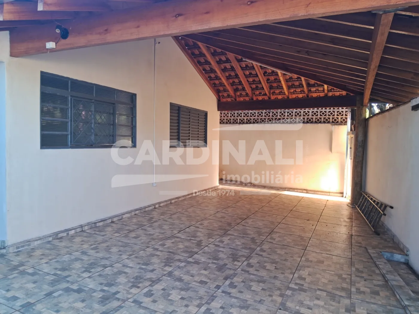 Casa / Padr&atilde;o em Araraquara Alugar por R$1.600,00
